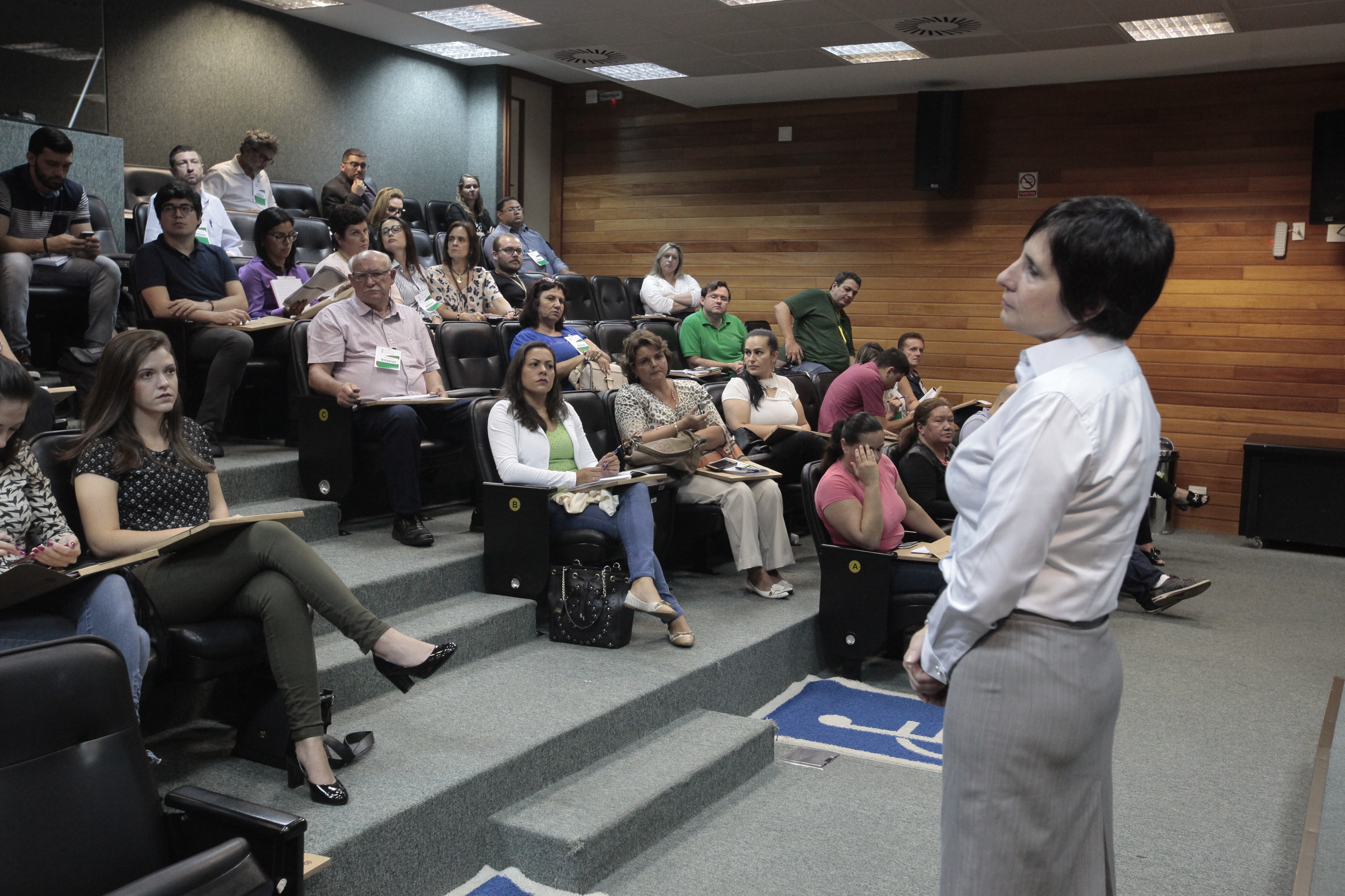 Escola do Legislativo Promove Curso de Legística.