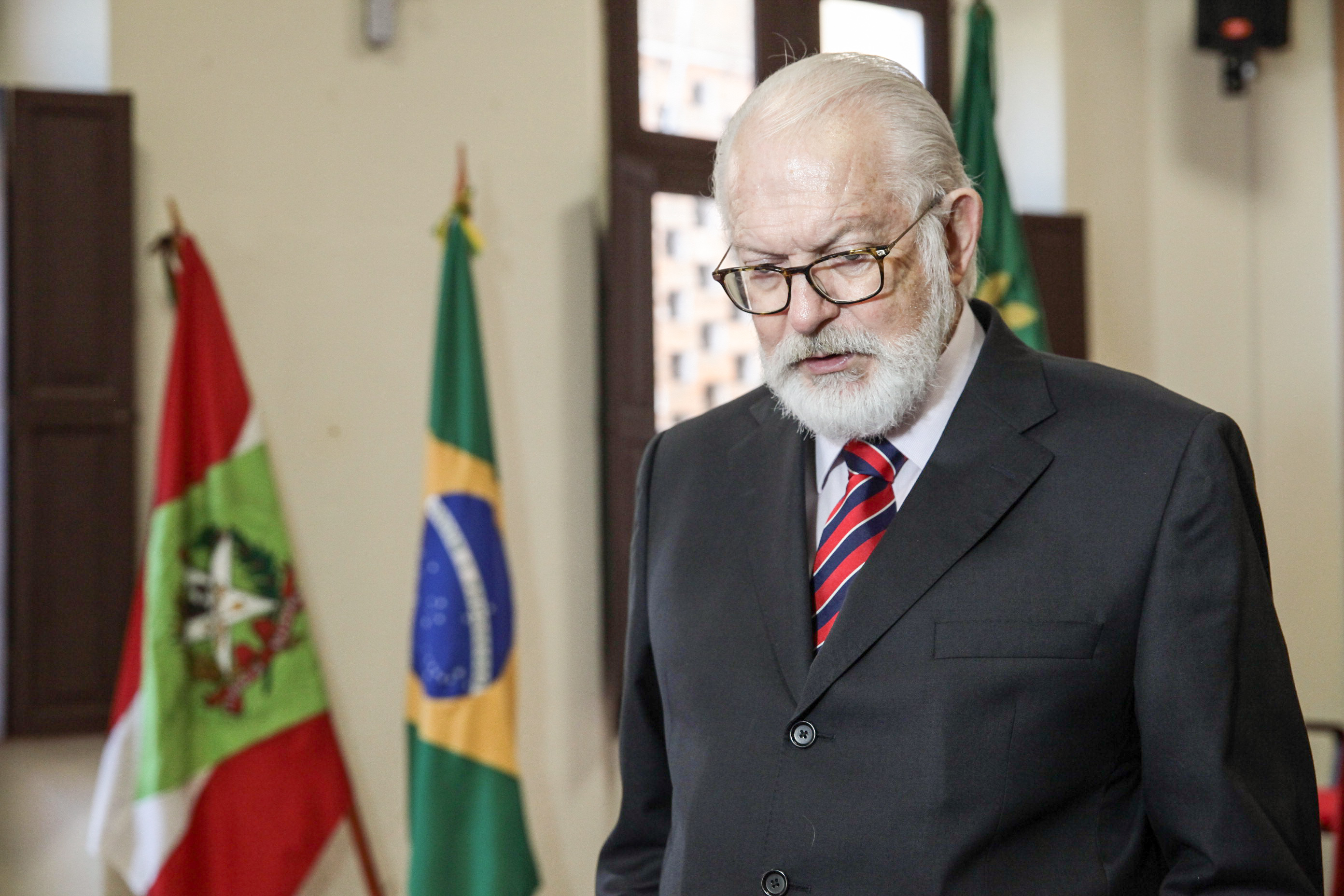 Salomão Ribas Júnior, presidente da ACL. Documentário sobre a Academia Catarinense de Letras.