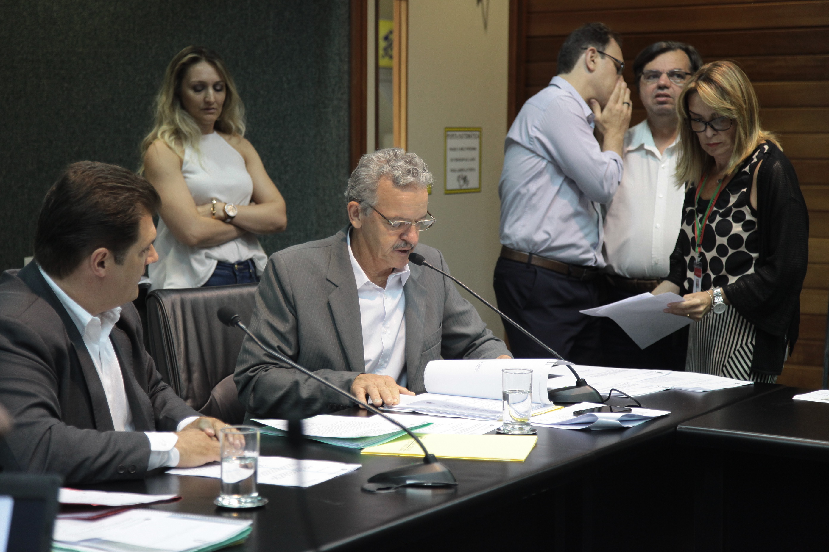 Comissão de Economia.
