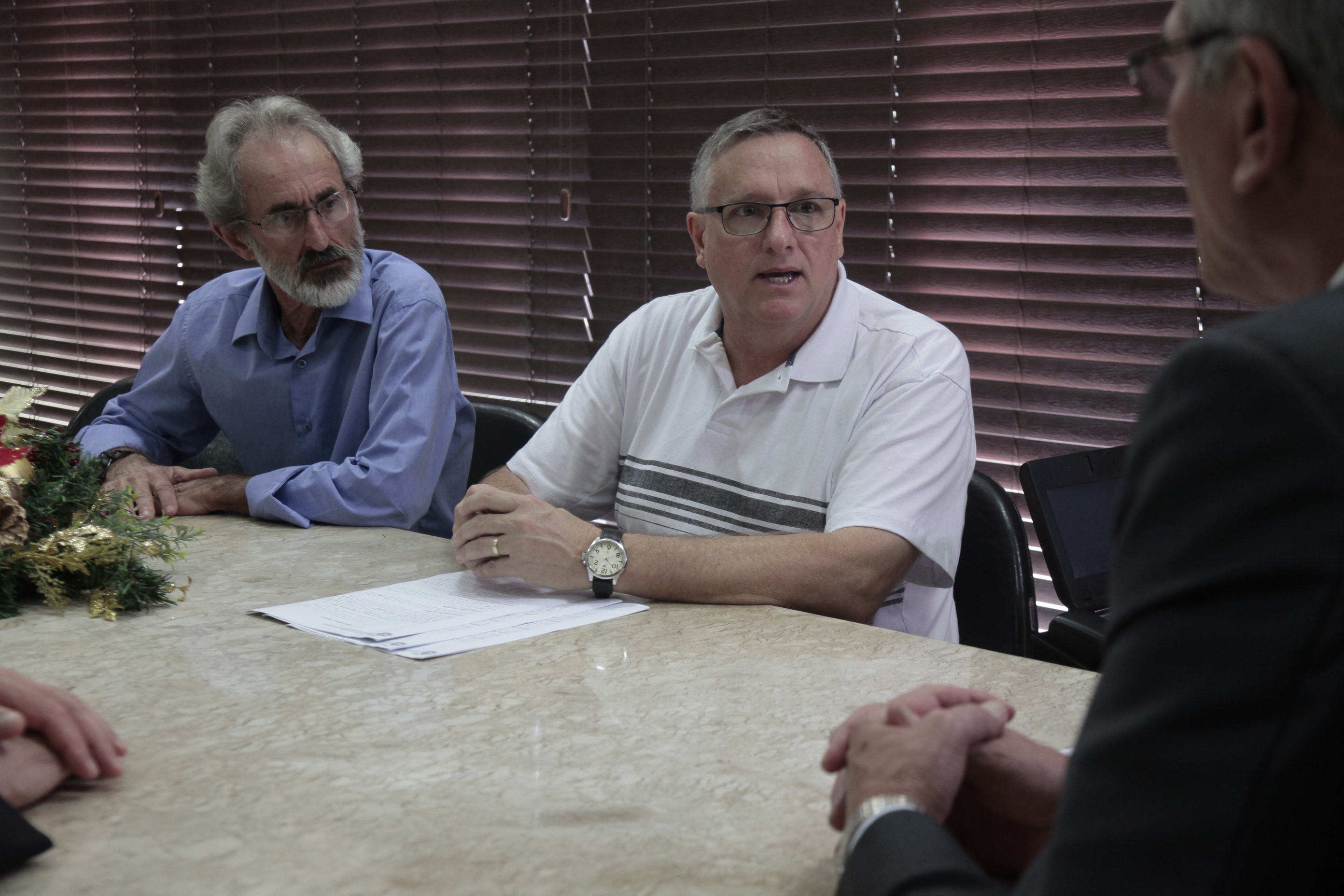 Presidente da Alesc, Deputado Silvio Dreveck, recebe o secretário de estado da Administração, Milton Martini.