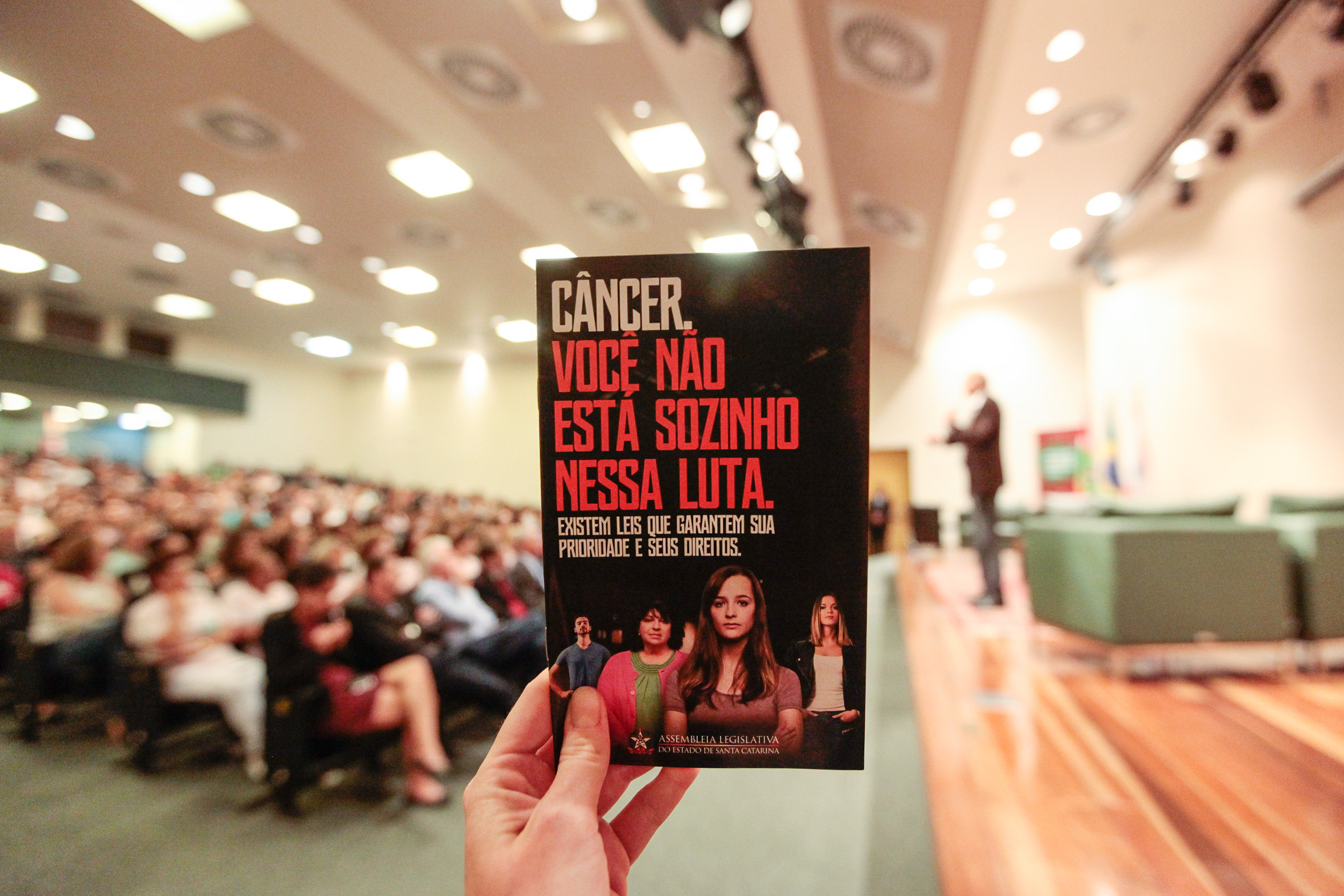 Palestra com Dr. Drauzio Varella e lançamento de campanha Câncer, Você Não Está Sozinho Nessa Luta.
