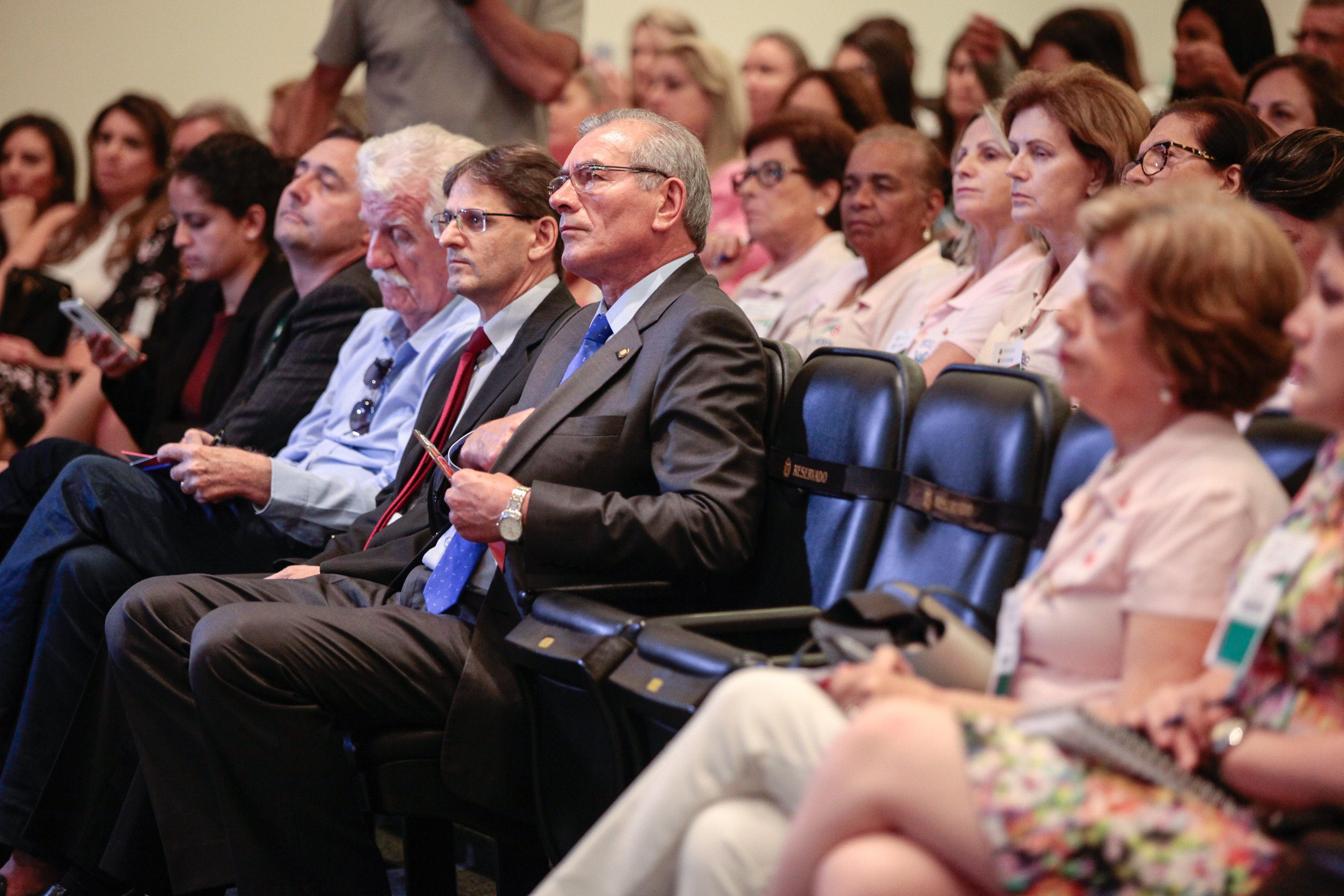 Palestra com Dr. Drauzio Varella e lançamento de campanha Câncer, Você Não Está Sozinho Nessa Luta.
