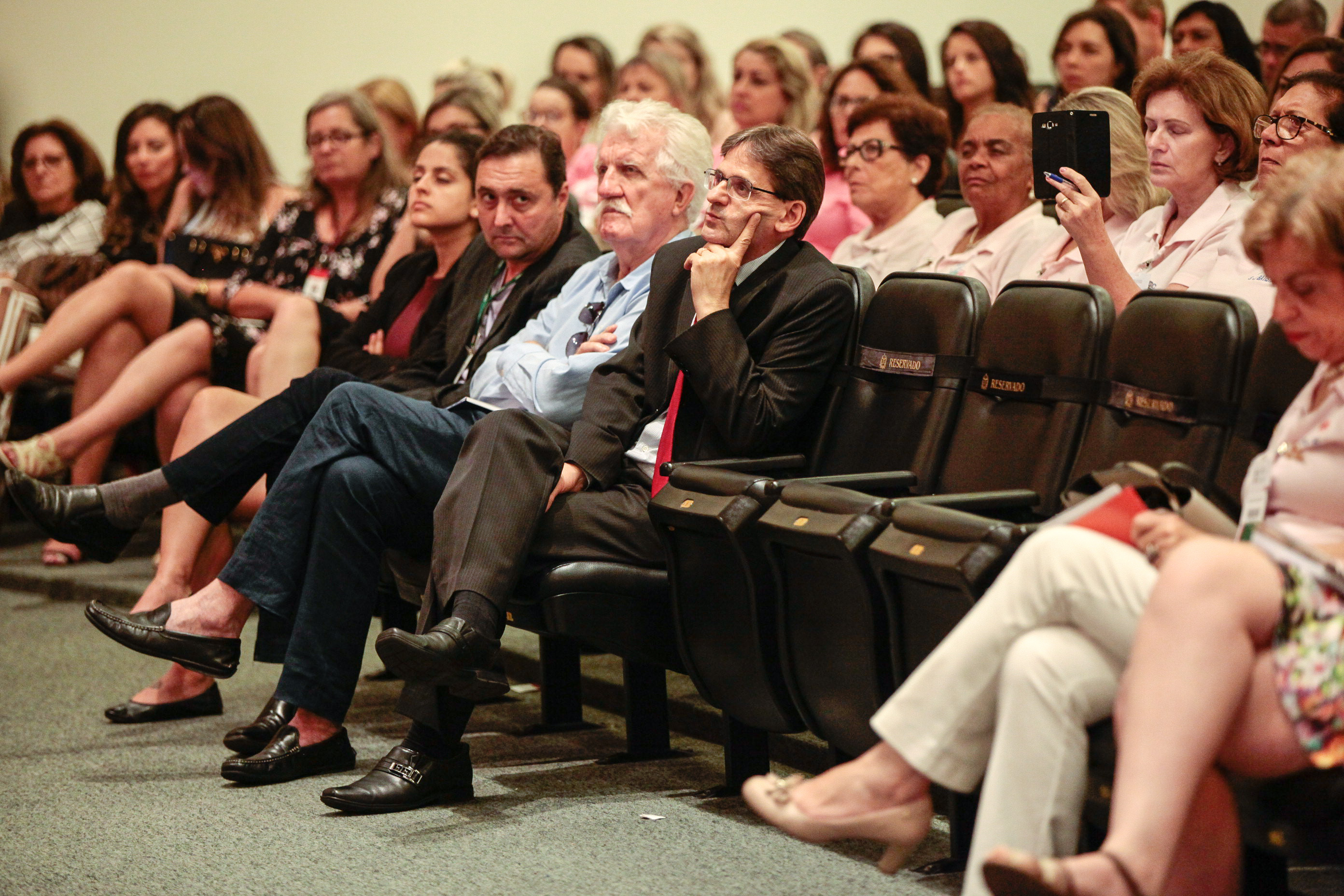 Palestra com Dr. Drauzio Varella e lançamento de campanha Câncer, Você Não Está Sozinho Nessa Luta.
