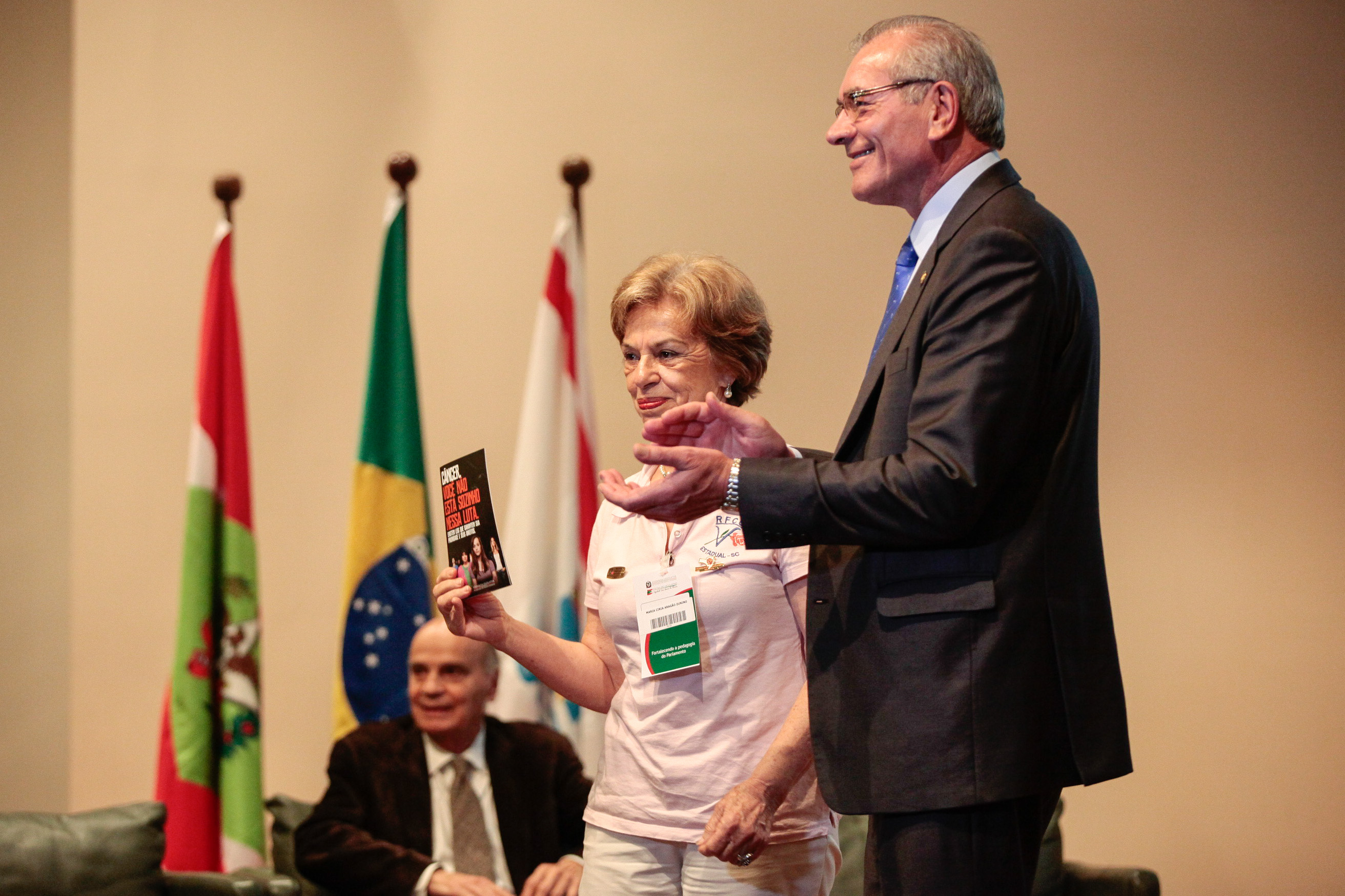 Palestra com Dr. Drauzio Varella e lançamento de campanha Câncer, Você Não Está Sozinho Nessa Luta.