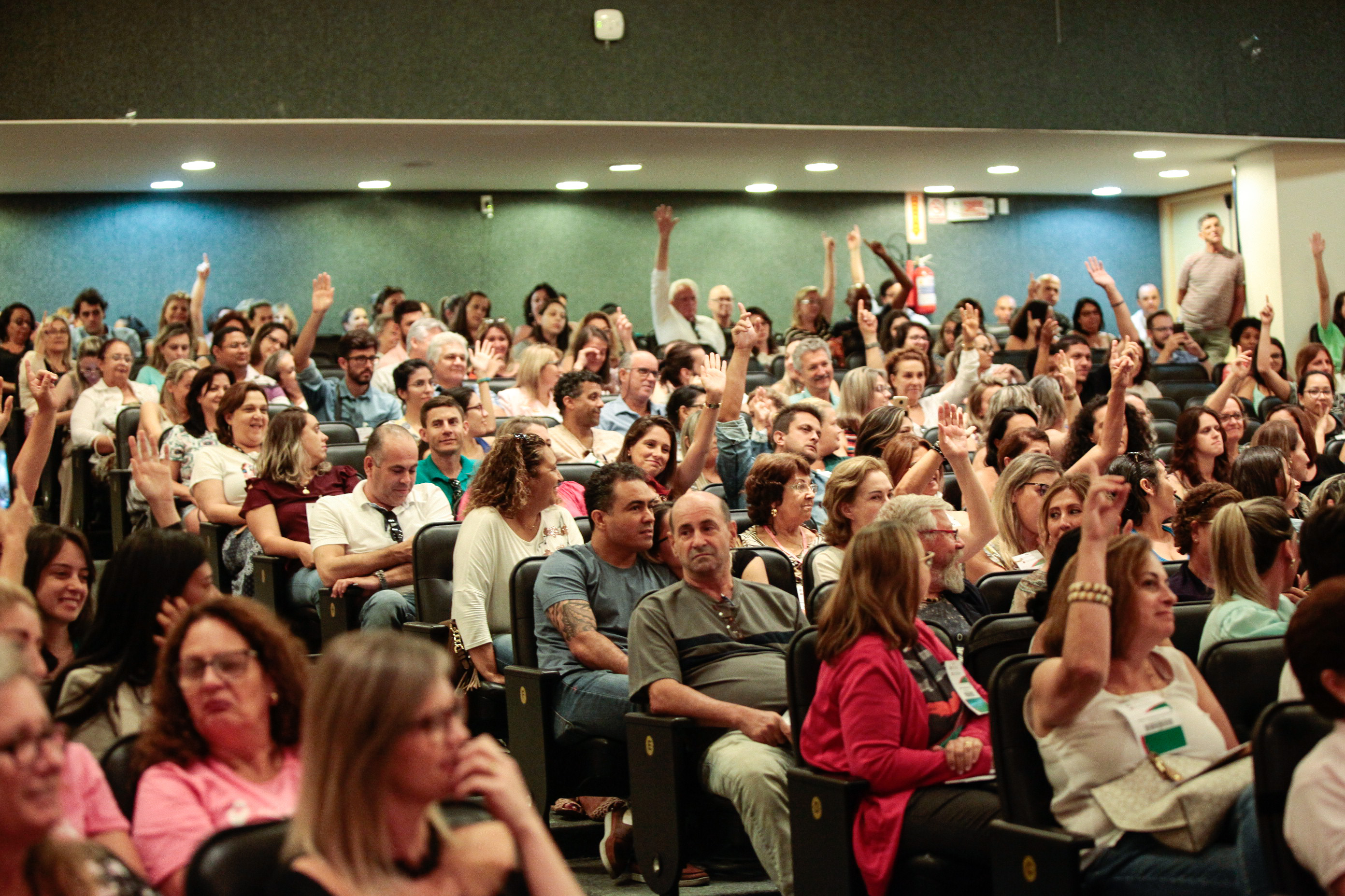 Palestra com Dr. Drauzio Varella e lançamento de campanha Câncer, Você Não Está Sozinho Nessa Luta.