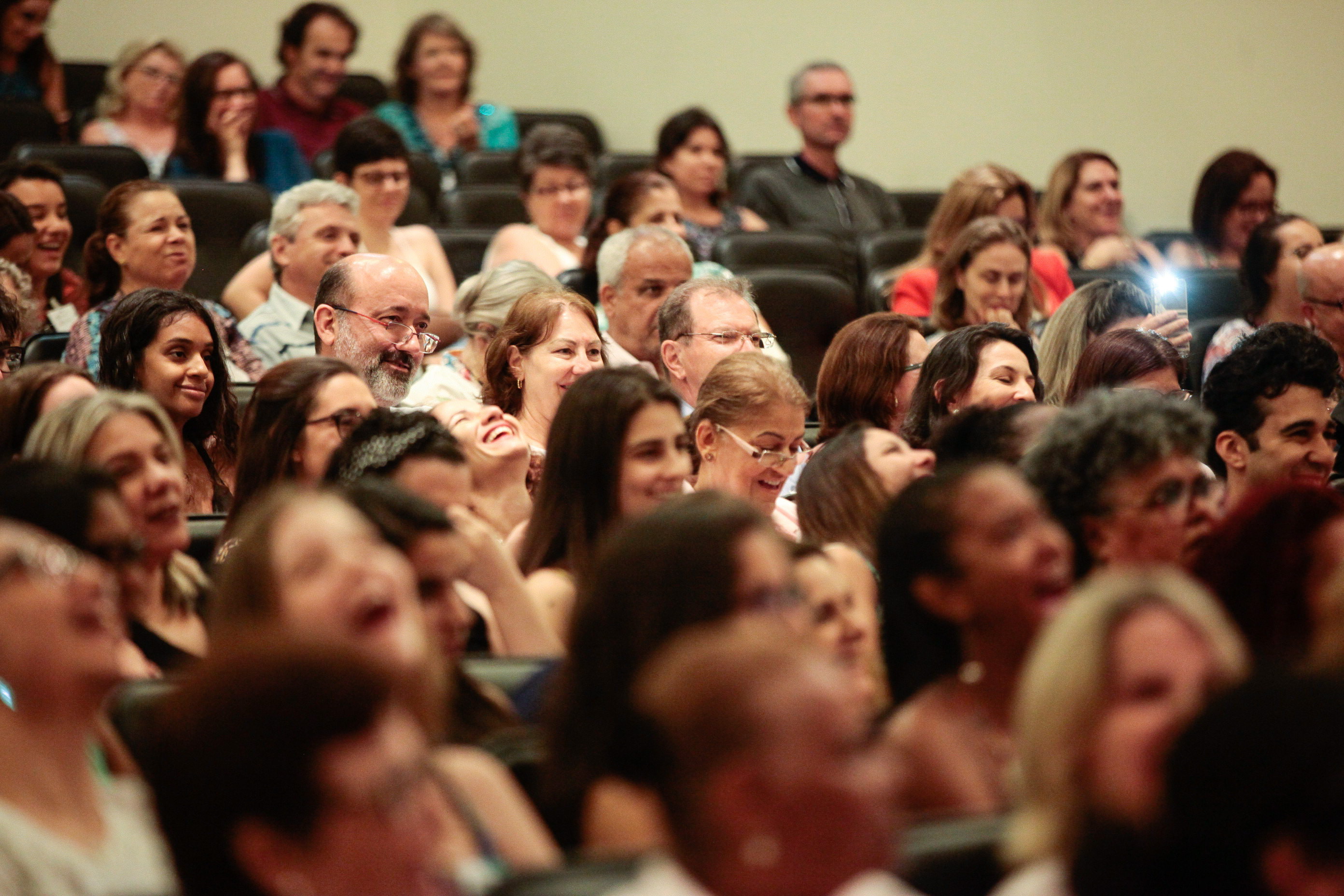 Palestra com Dr. Drauzio Varella e lançamento de campanha Câncer, Você Não Está Sozinho Nessa Luta.
