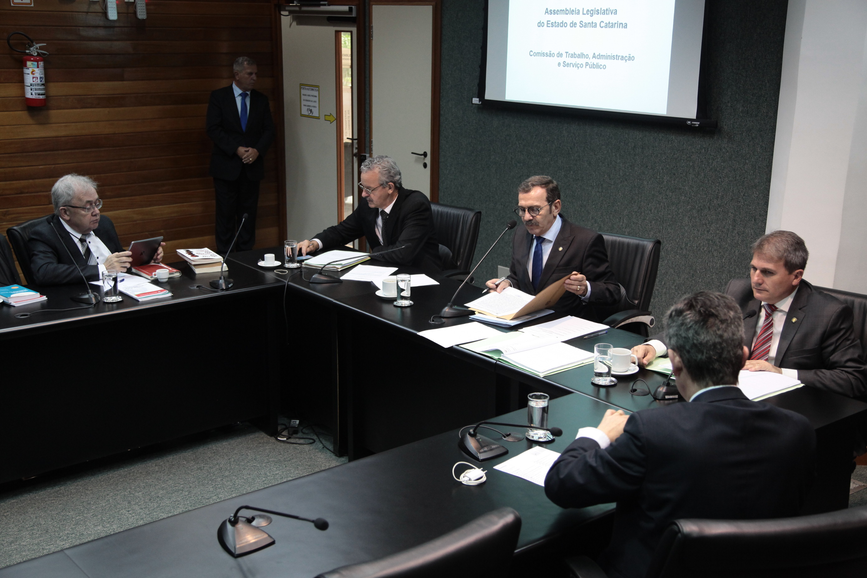 Comissão de Trabalho, Administração e Serviço Público.