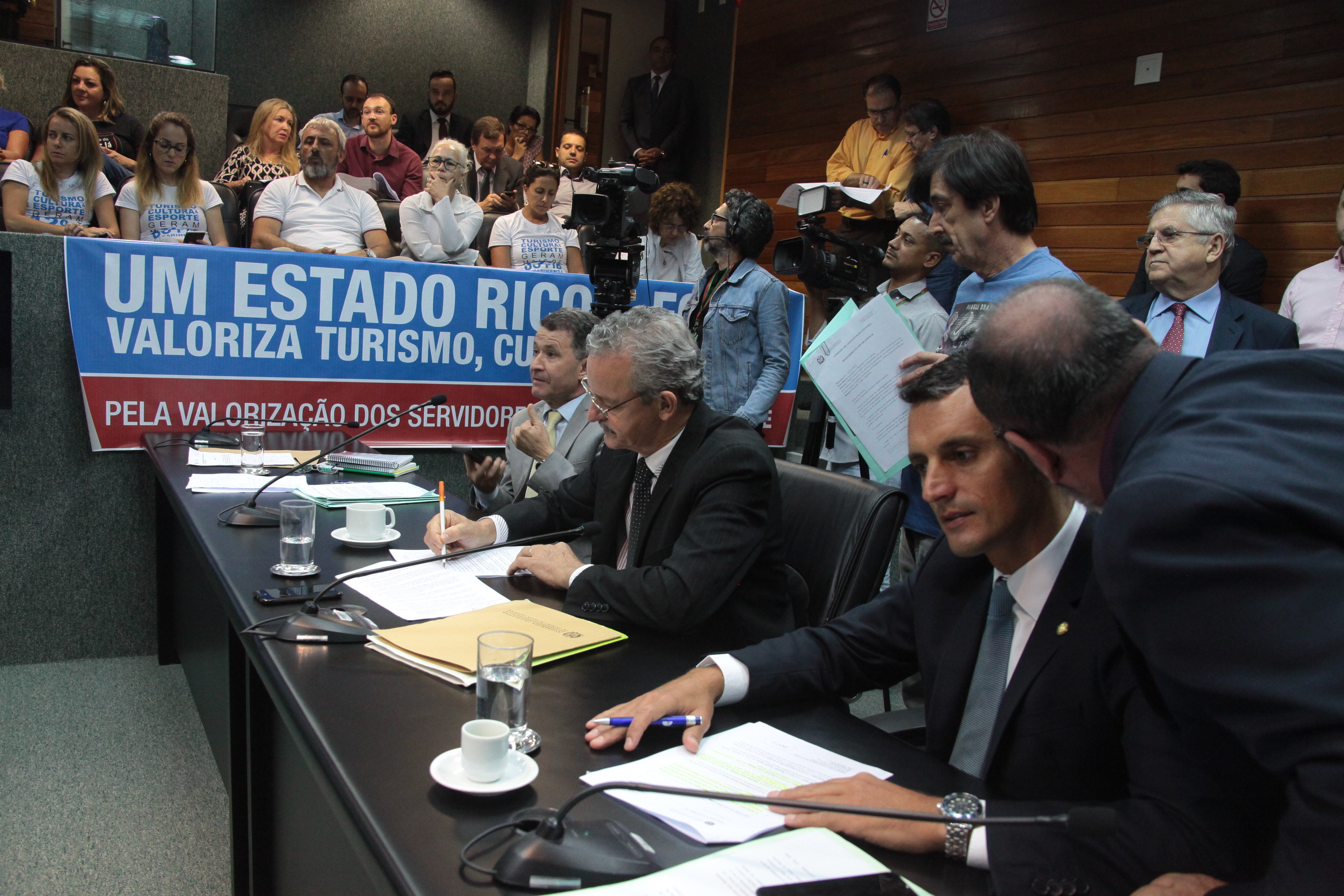 Comissão de Constituição e Justiça