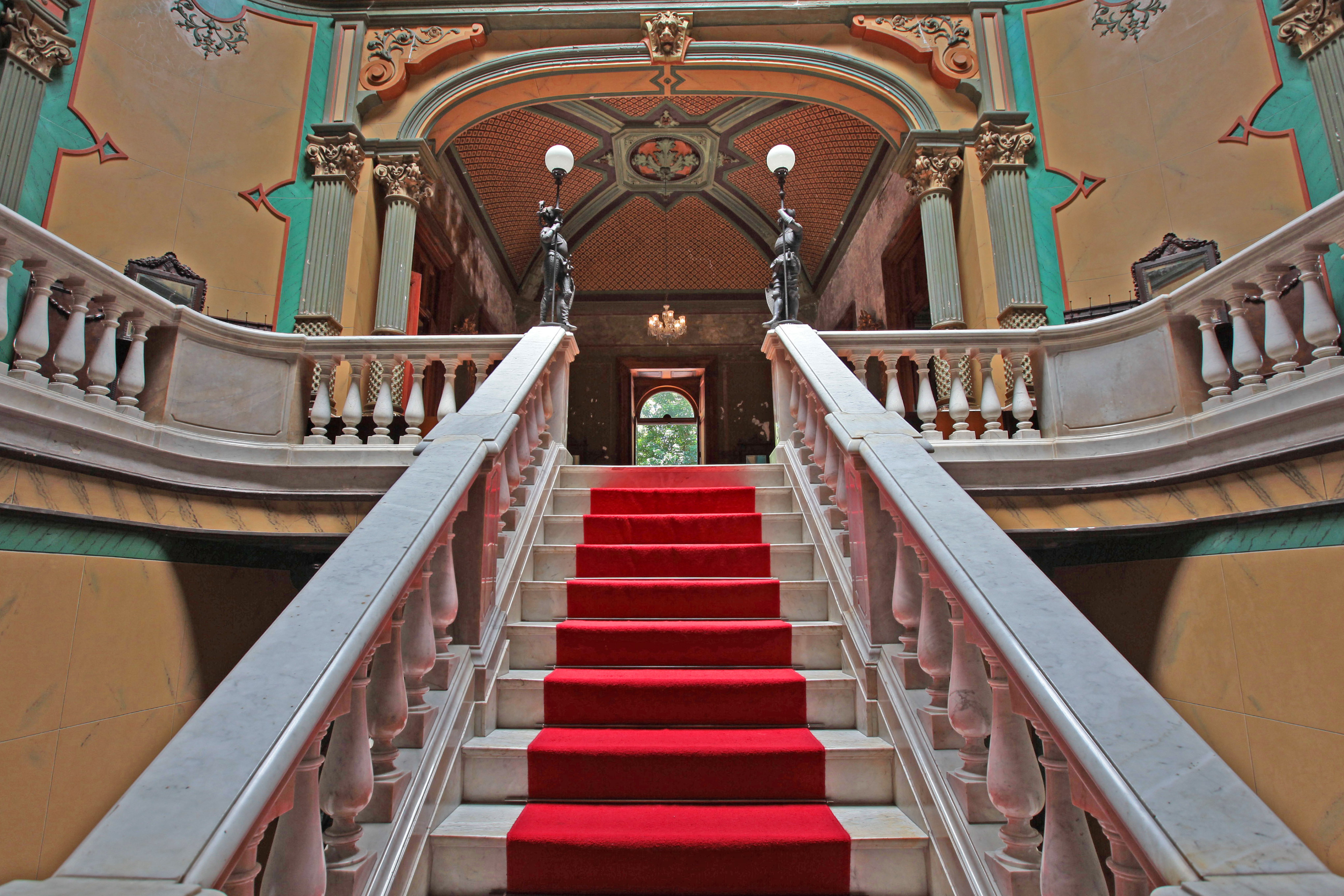 Aplicativo Tour Virtual no Palácio Cruz e Souza.