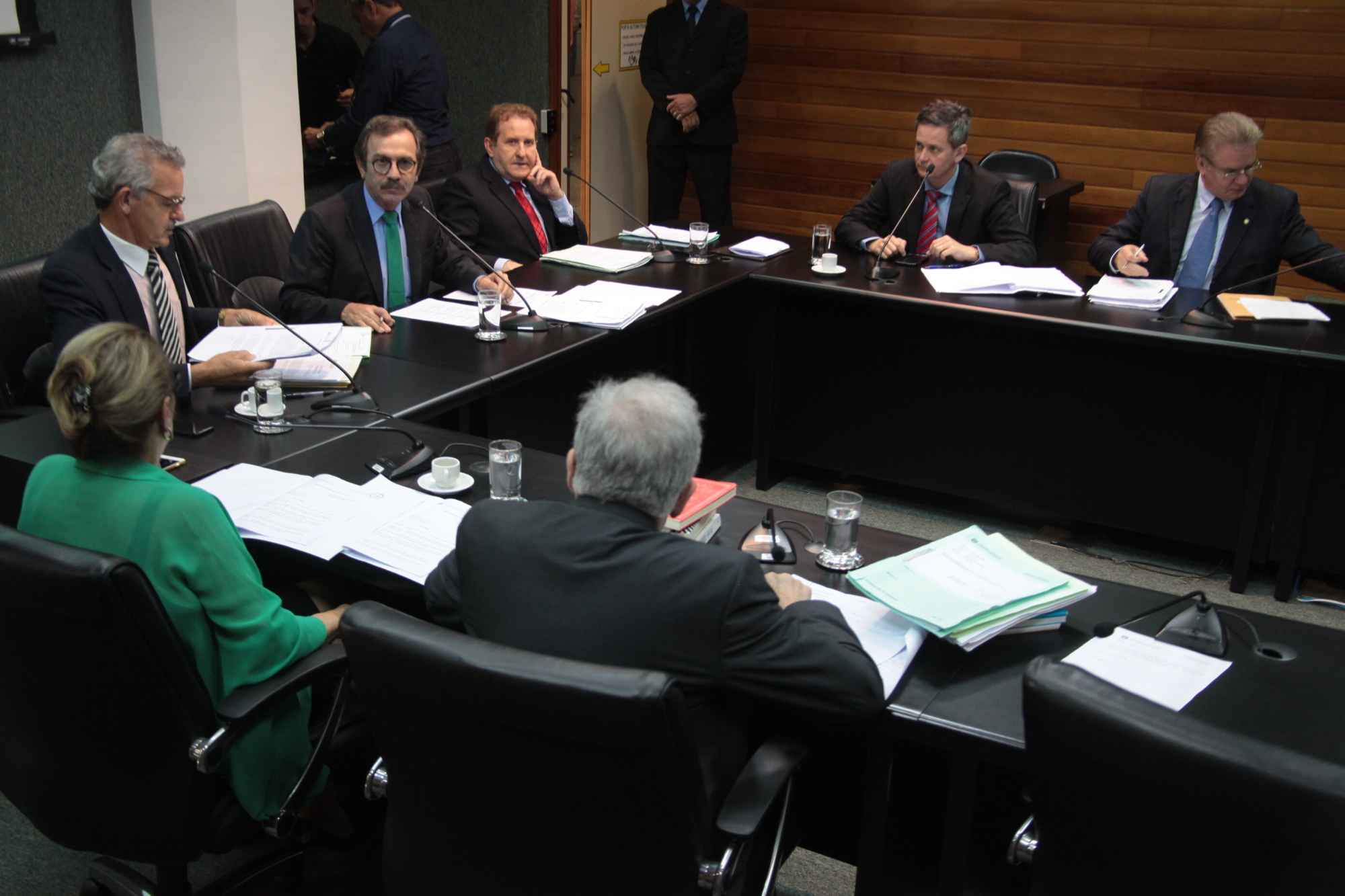 Parlamento inicia processo de instalação das comissões permanentes