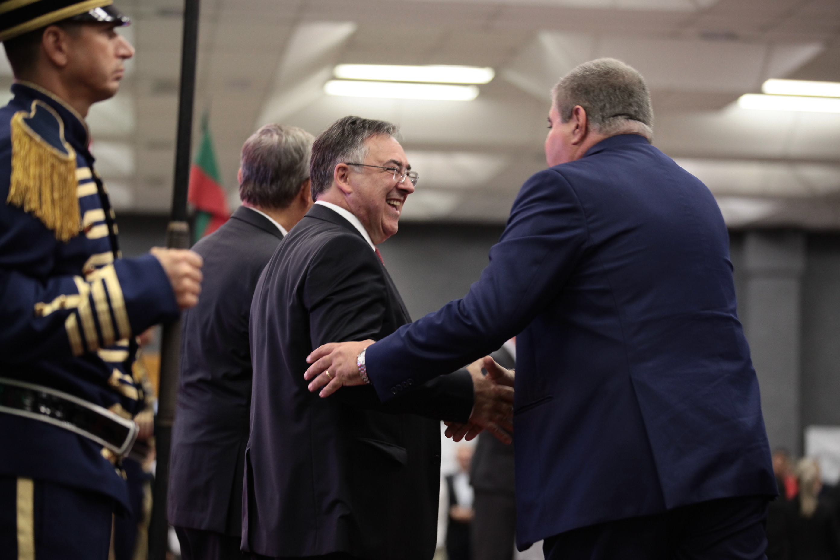 Raimundo Colombo licencia-se e Pinho Moreira Assume Governo.