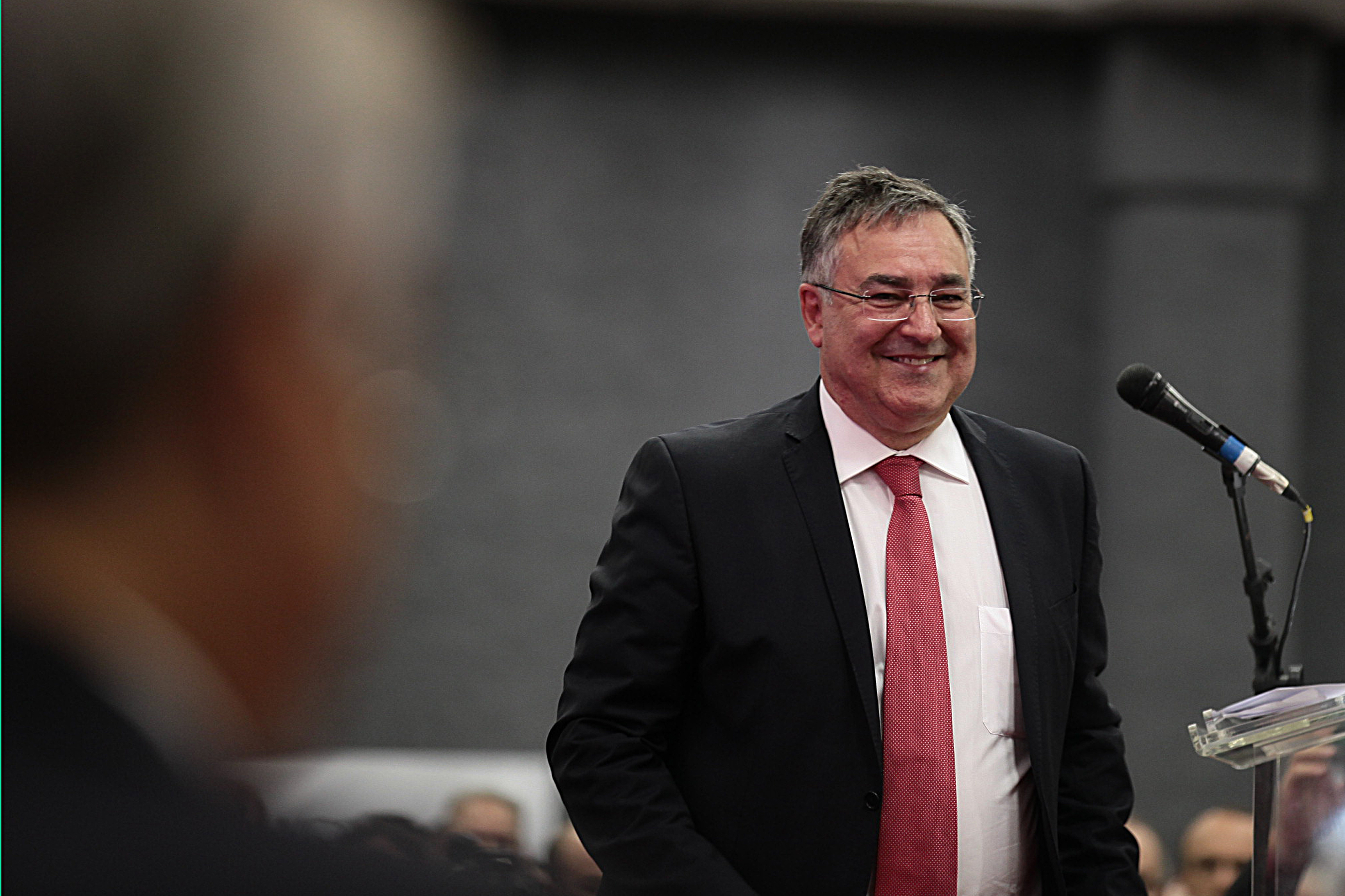 Raimundo Colombo licencia-se e Pinho Moreira Assume Governo.