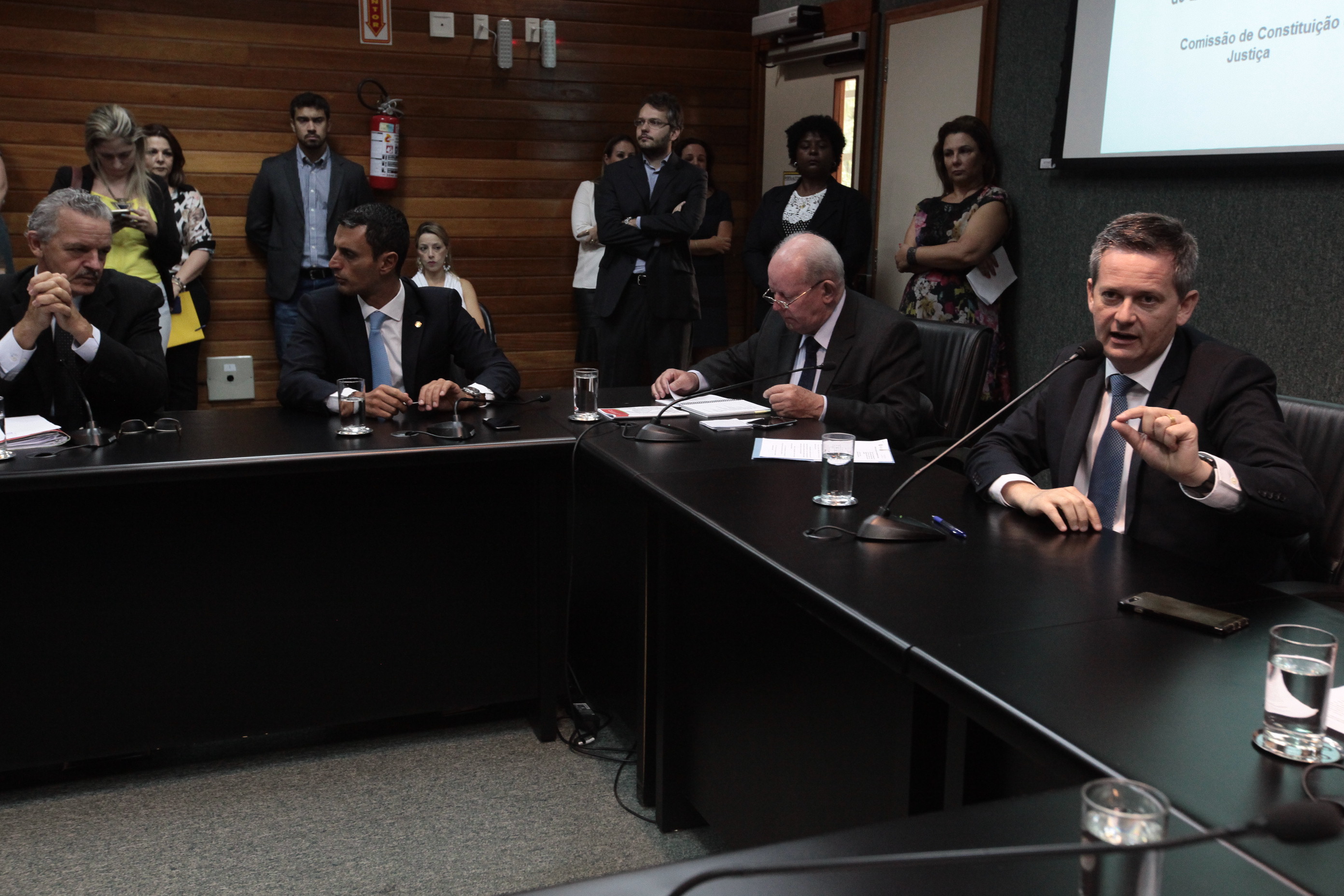 Comissão de Constituição e Justiça