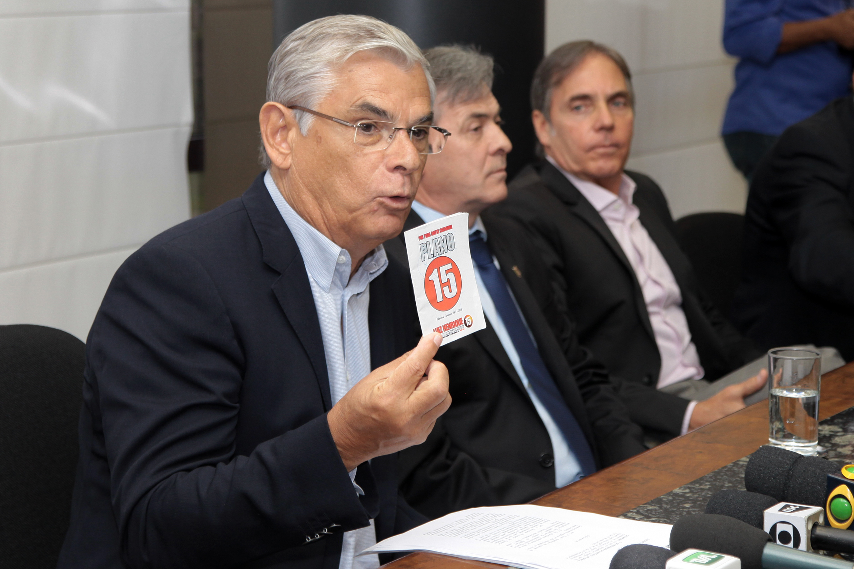 Coletiva do Governador em Exercício Eduardo Pinho Moreira.