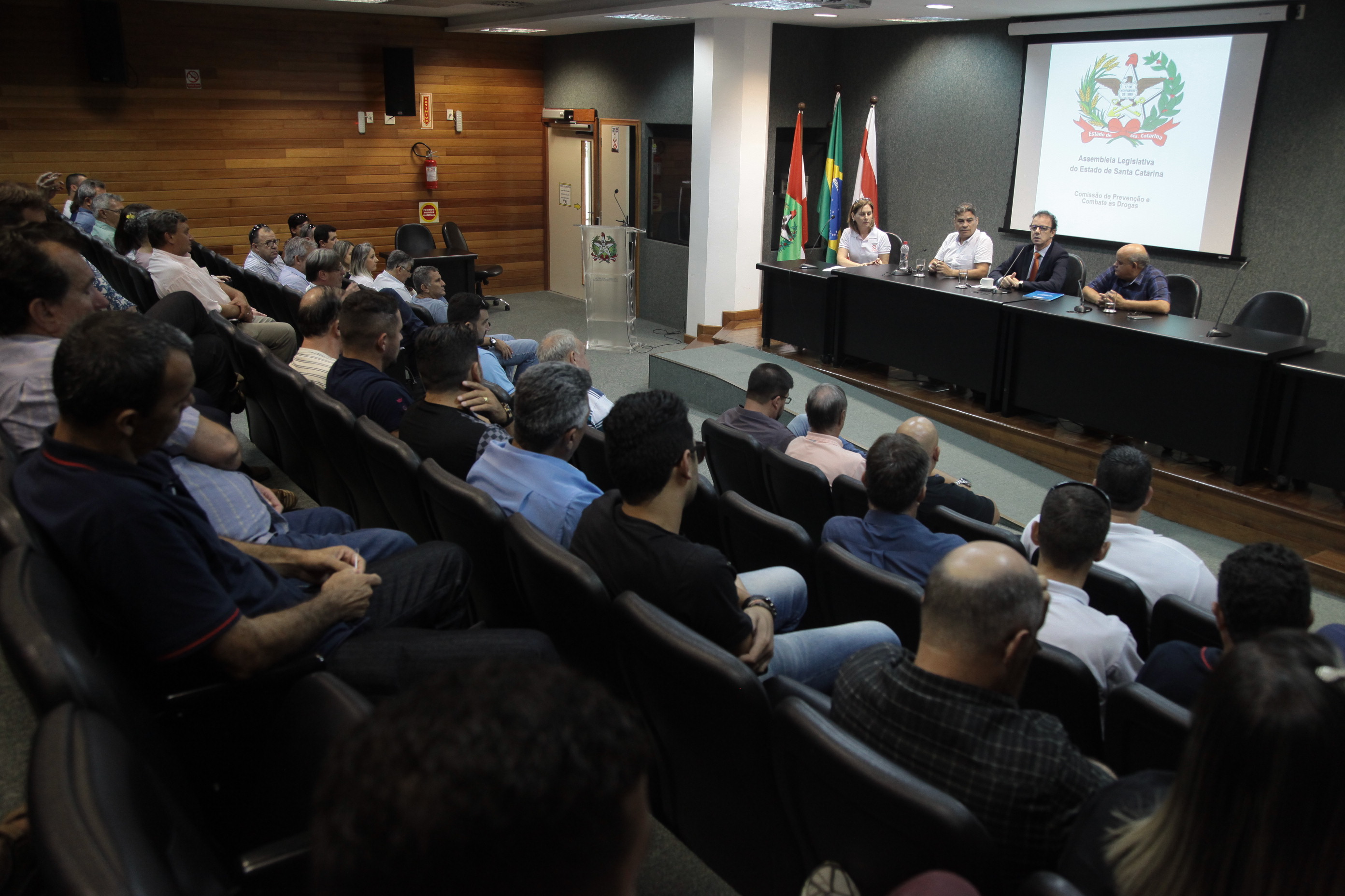 Comissão de Prevenção e Combate às Drogas Promove Reunião com Comunidades Terapêuticas