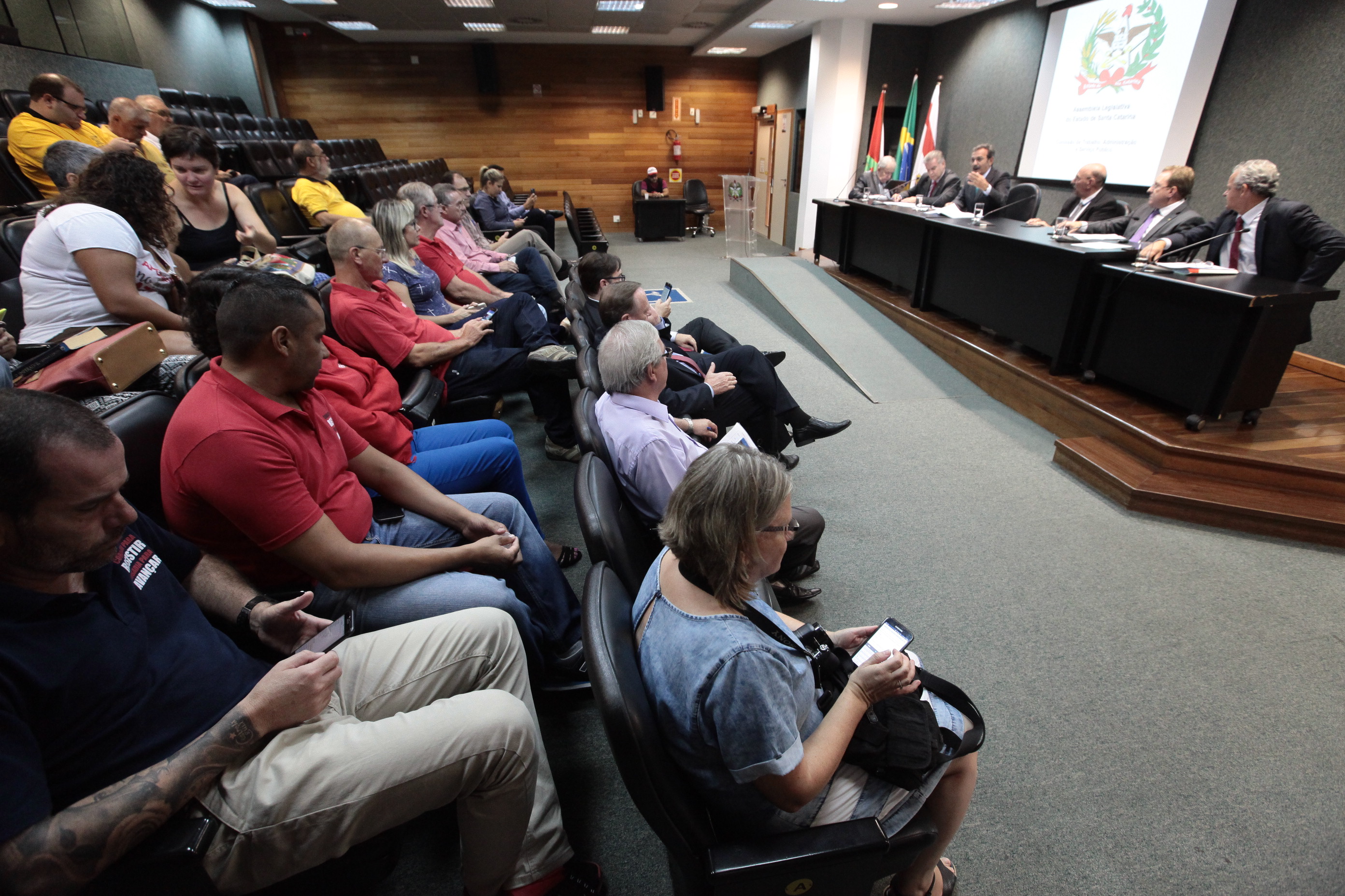 Comissão de Trabalho, Administração e Serviço Público.