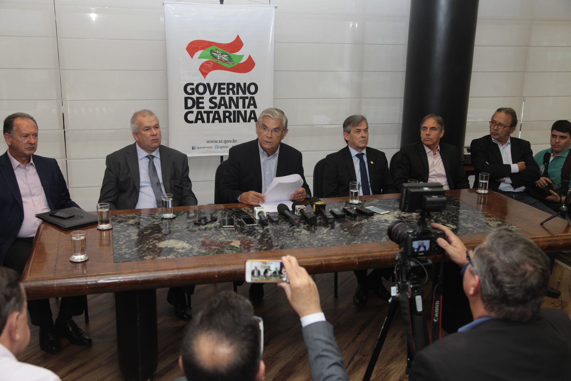 Governo vai desativar ADRs e secretarias executivas; economia estimada é de R$ 45 mi