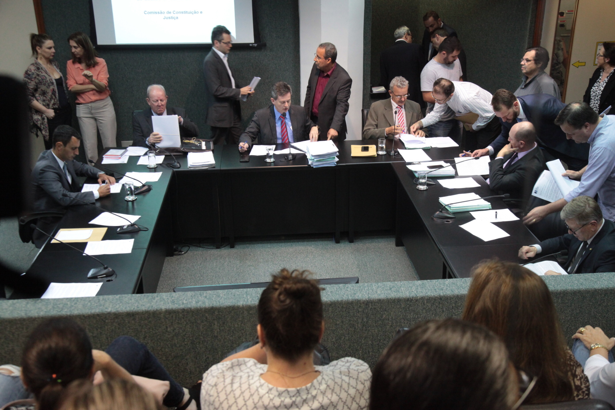 Assembleia retoma trabalhos com quase 600 matérias em tramitação