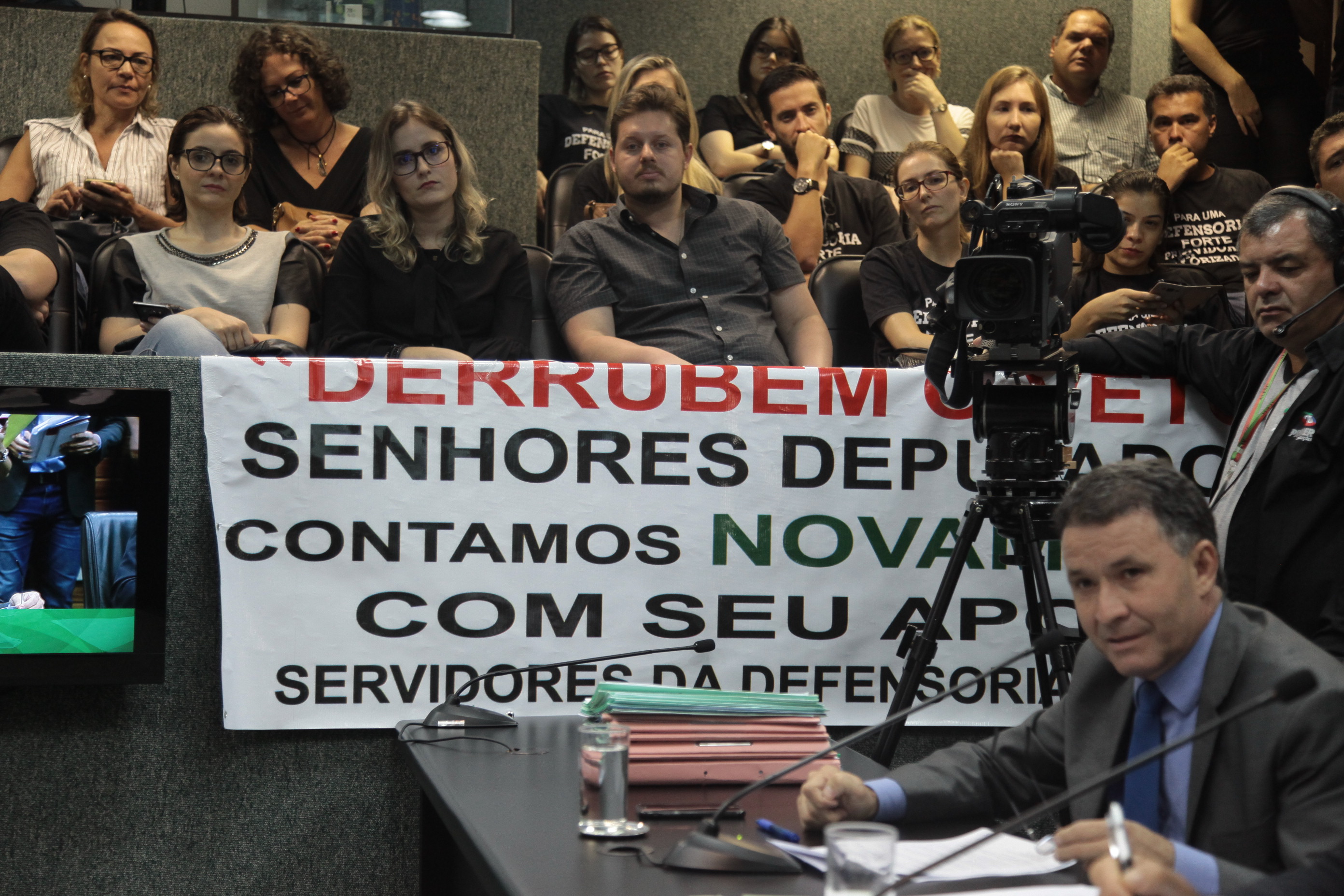 Comissão de Constituição e Justiça.