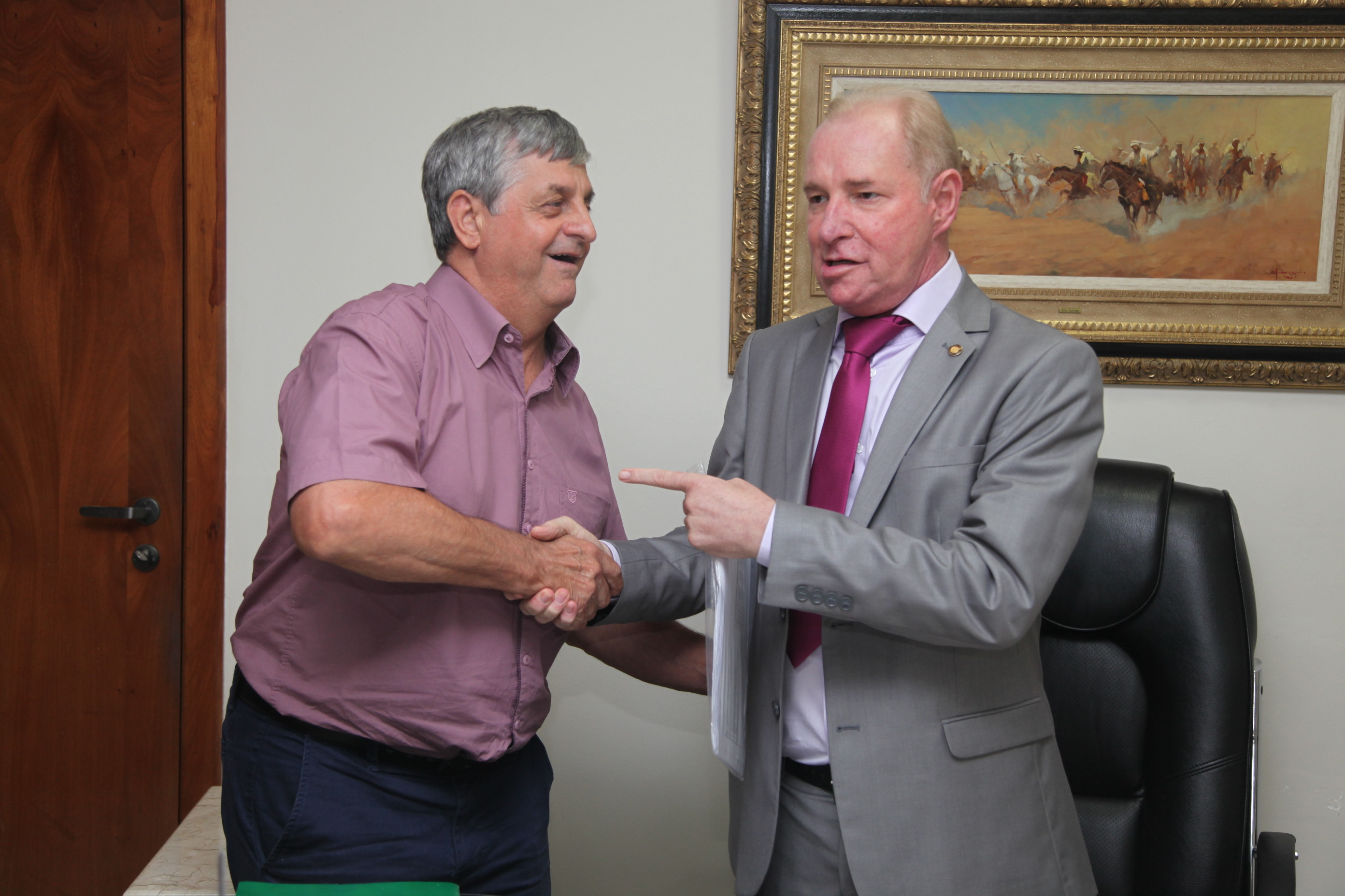 Presidente Aldo Schneider Recebe Prefeitos da AMAVI, Associação dos Municípios do Alto Vale do Itajaí.
