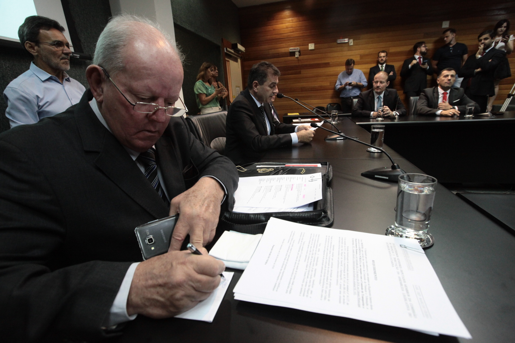 Comissão de Finanças reelege Marcos Vieira como presidente
