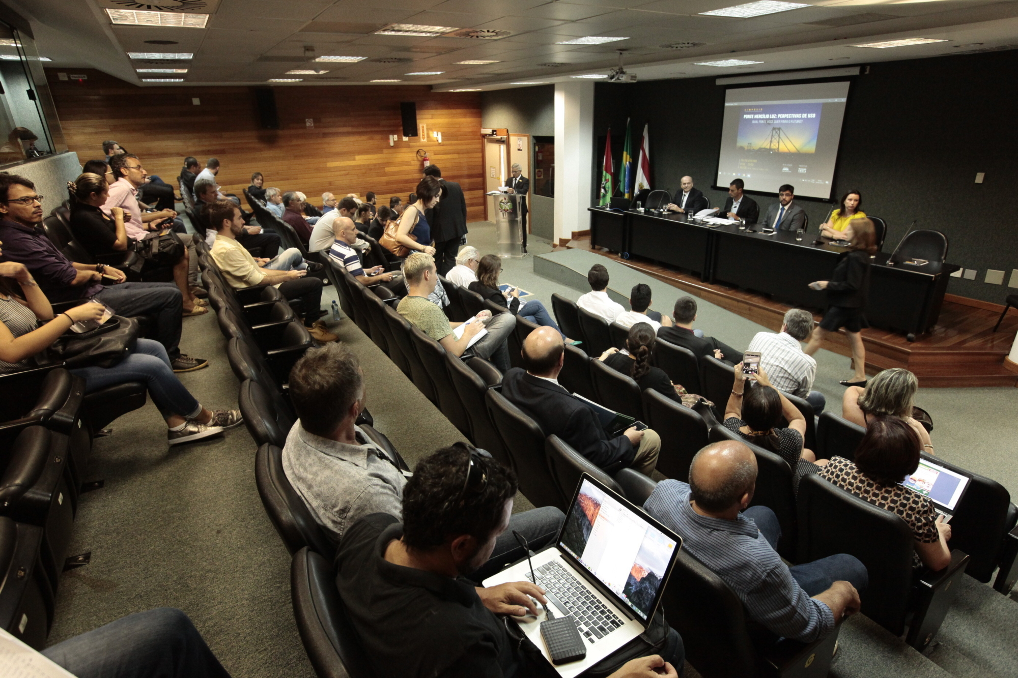 Assembleia debate perspectivas de uso da ponte Hercílio Luz