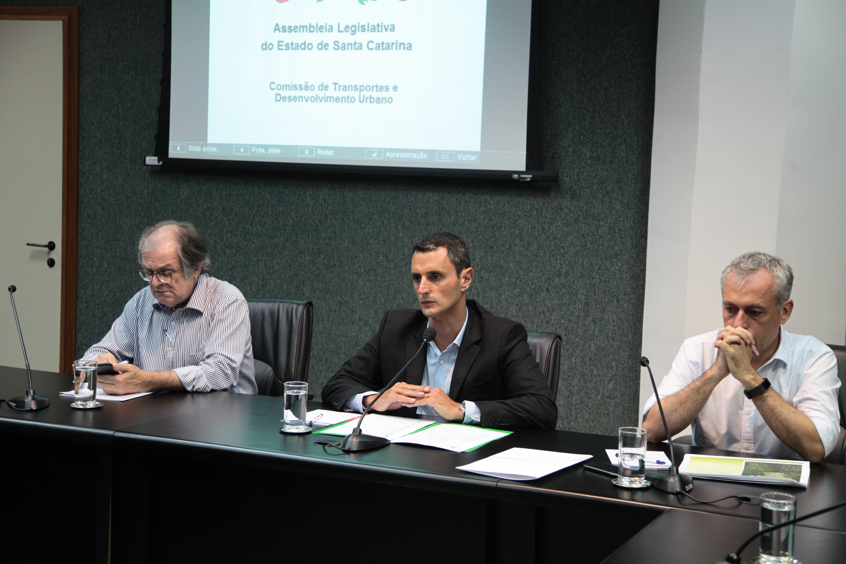 Reunião ampliada de Trabalho da Frente Parlamentar Catarinense em conjunto com a Comissão de Transportes e Desenvolvimento Urbano para tratar do assunto Parque Nacional da Serra Catarinense.