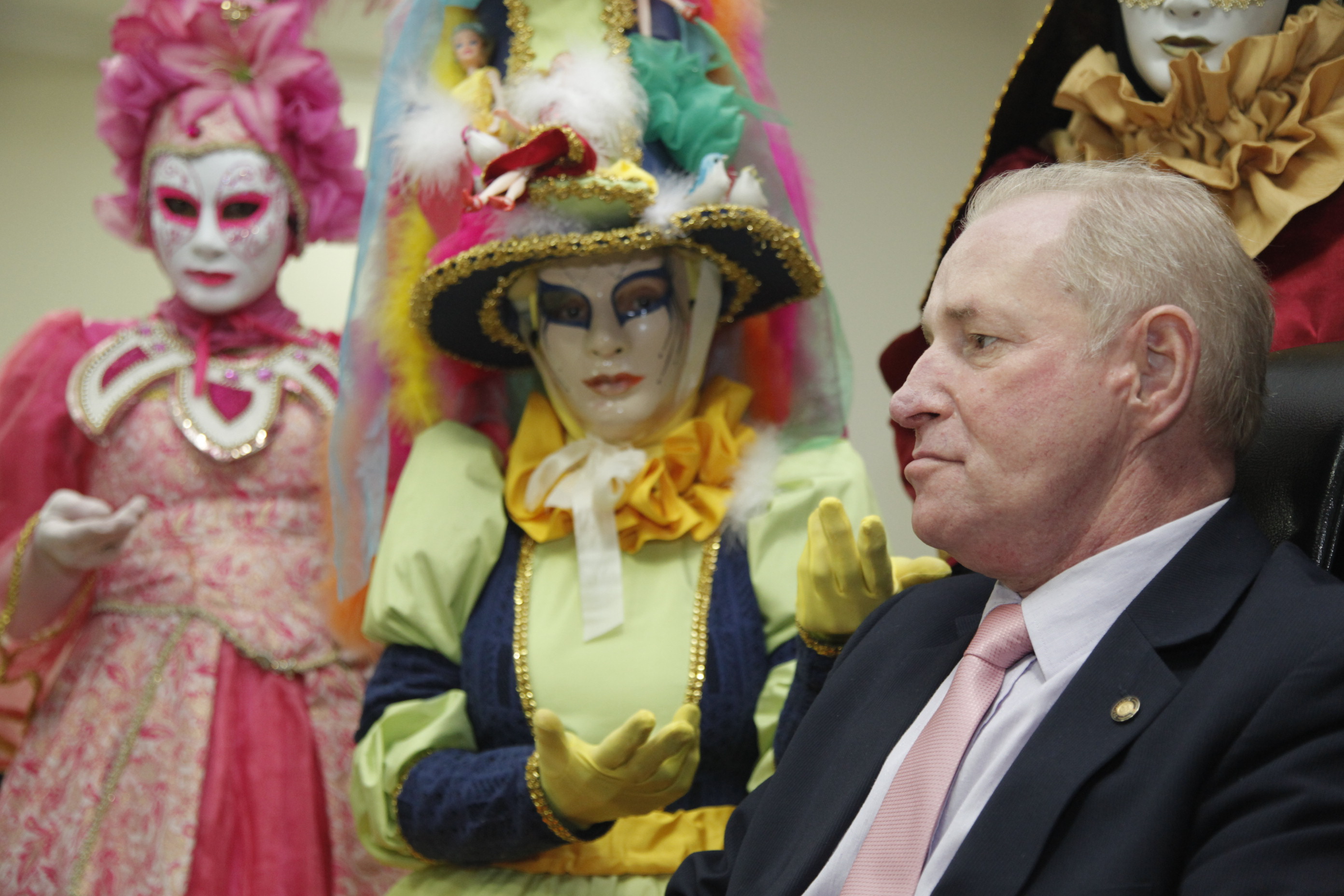 Presidente Aldo Schneider Recebe Divulgação do Carnaval de Nova Veneza.
