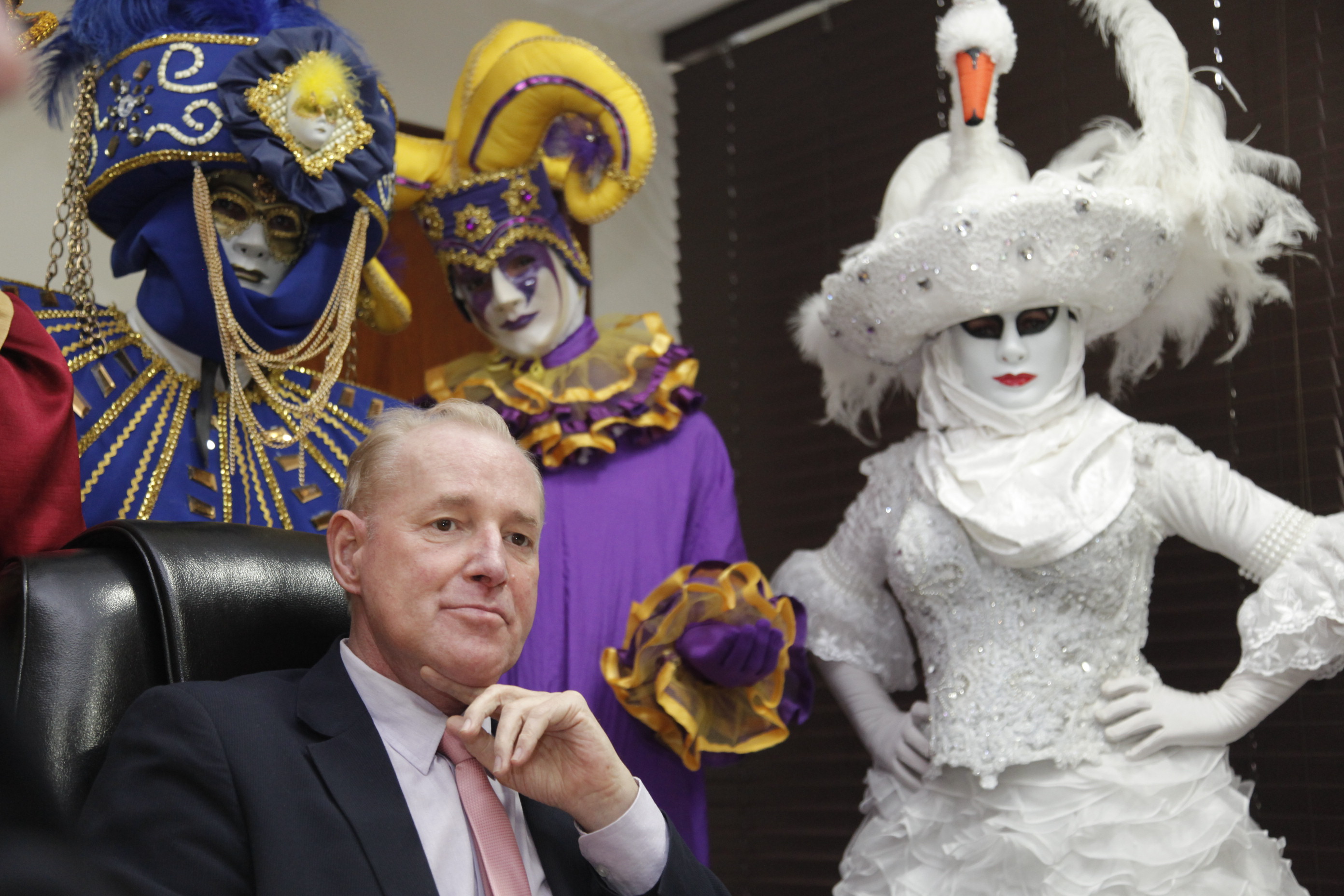 Presidente Aldo Schneider Recebe Divulgação do Carnaval de Nova Veneza