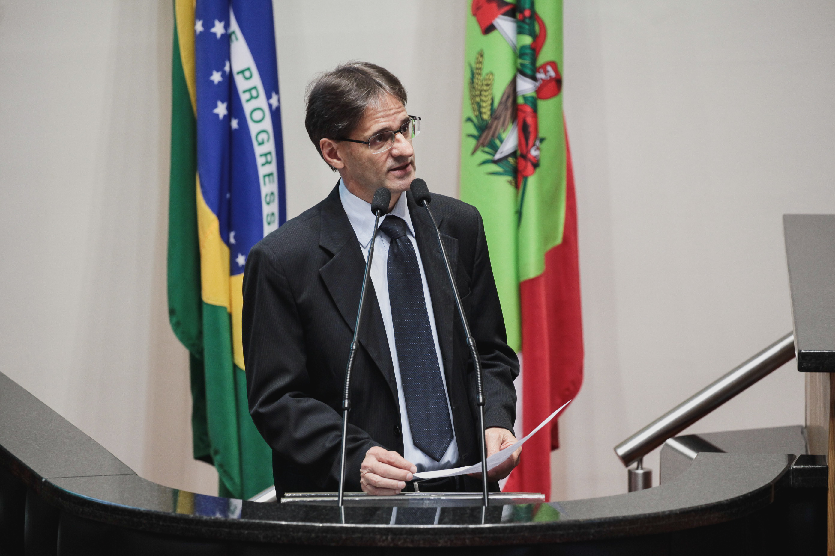 Deputado Neodi Saretta (PT). Sessão Ordinária.