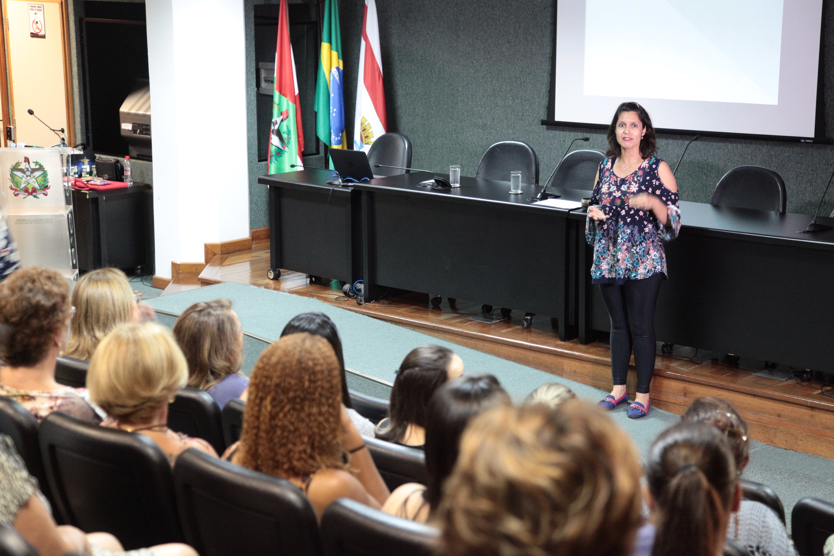 Palestra em Comemoração ao Dia da Mulher