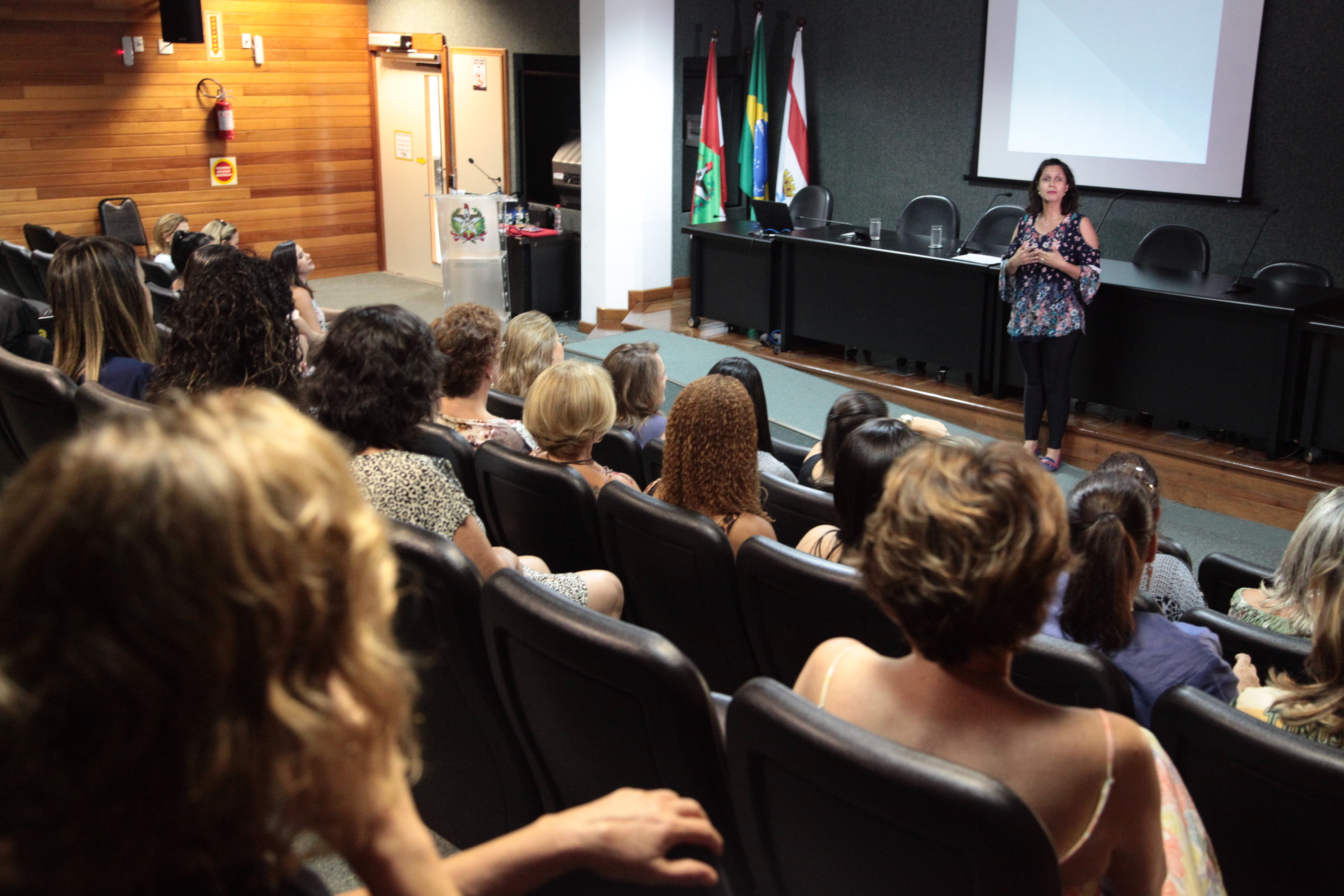 Palestra em Comemoração ao Dia da Mulher