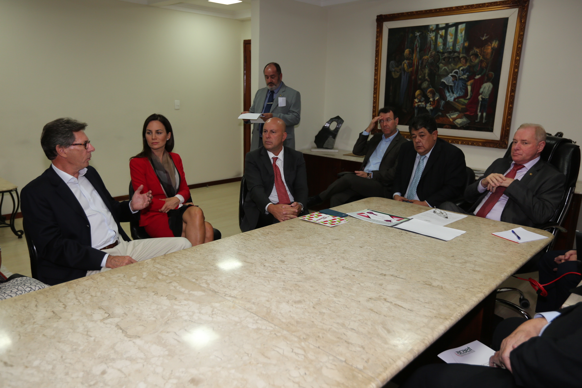 Presidente da Alesc, Aldo Schneider, Reúne-se com Representantes de Veículos da Acaert.