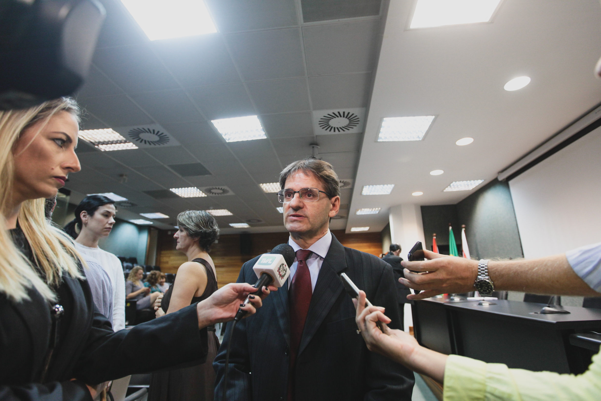 Deputado Neodi Saretta (PT). Audiência Pública de contas da Secretaria de Saúde.