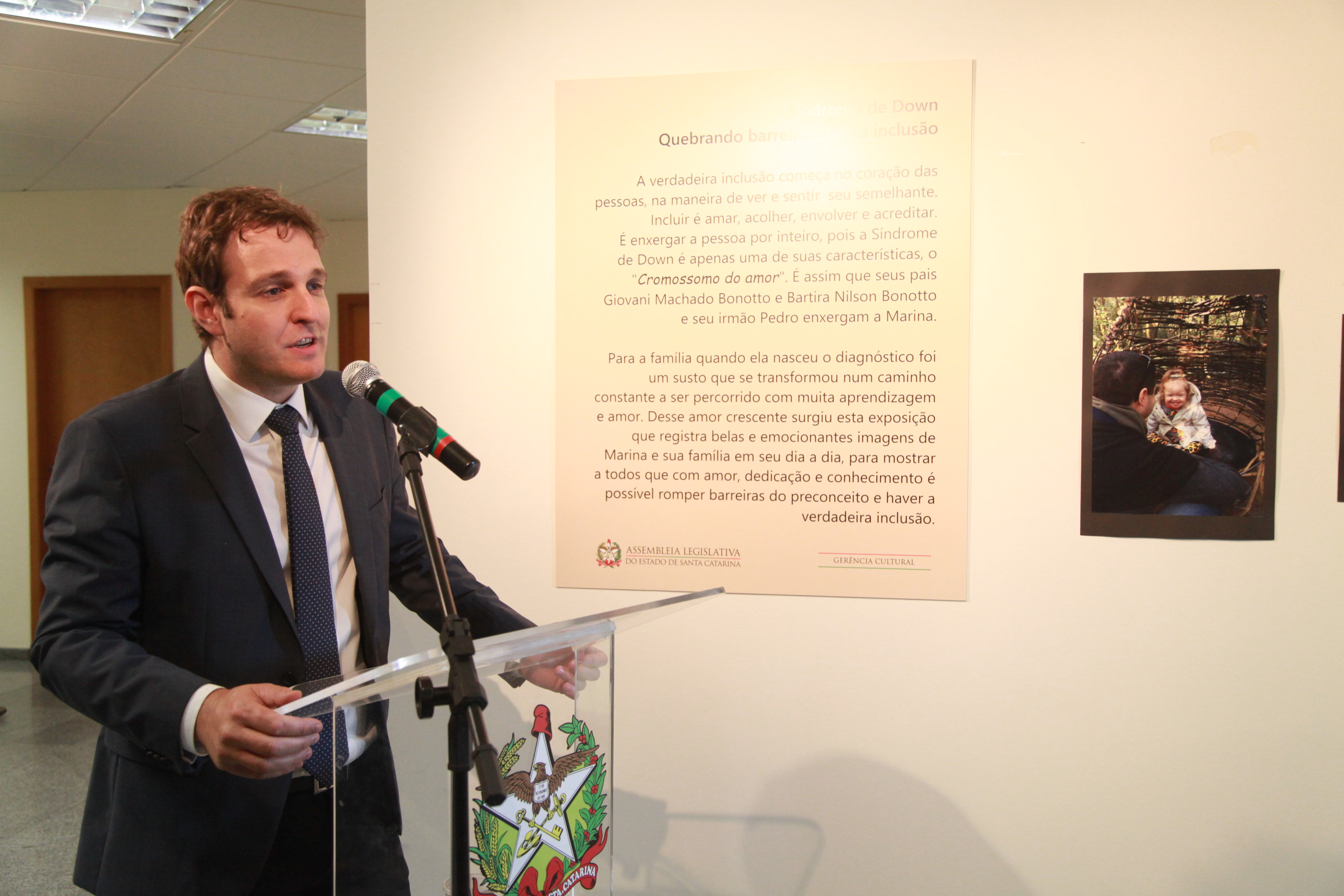 Exposição Fotográfica - Síndrome de Down Quebrando Barreiras para a Inclusão.