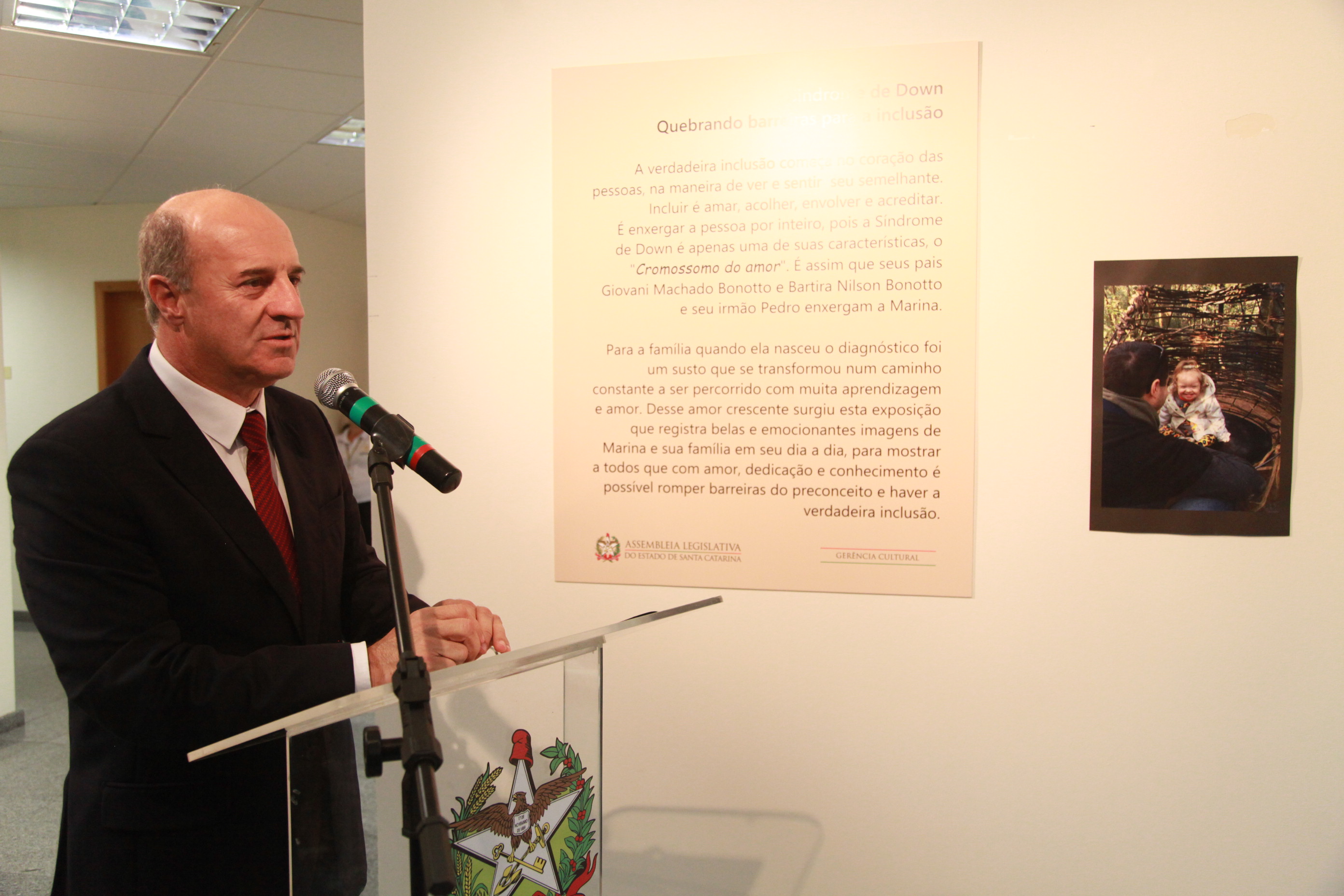 Exposição Fotográfica - Síndrome de Down Quebrando Barreiras para a Inclusão.