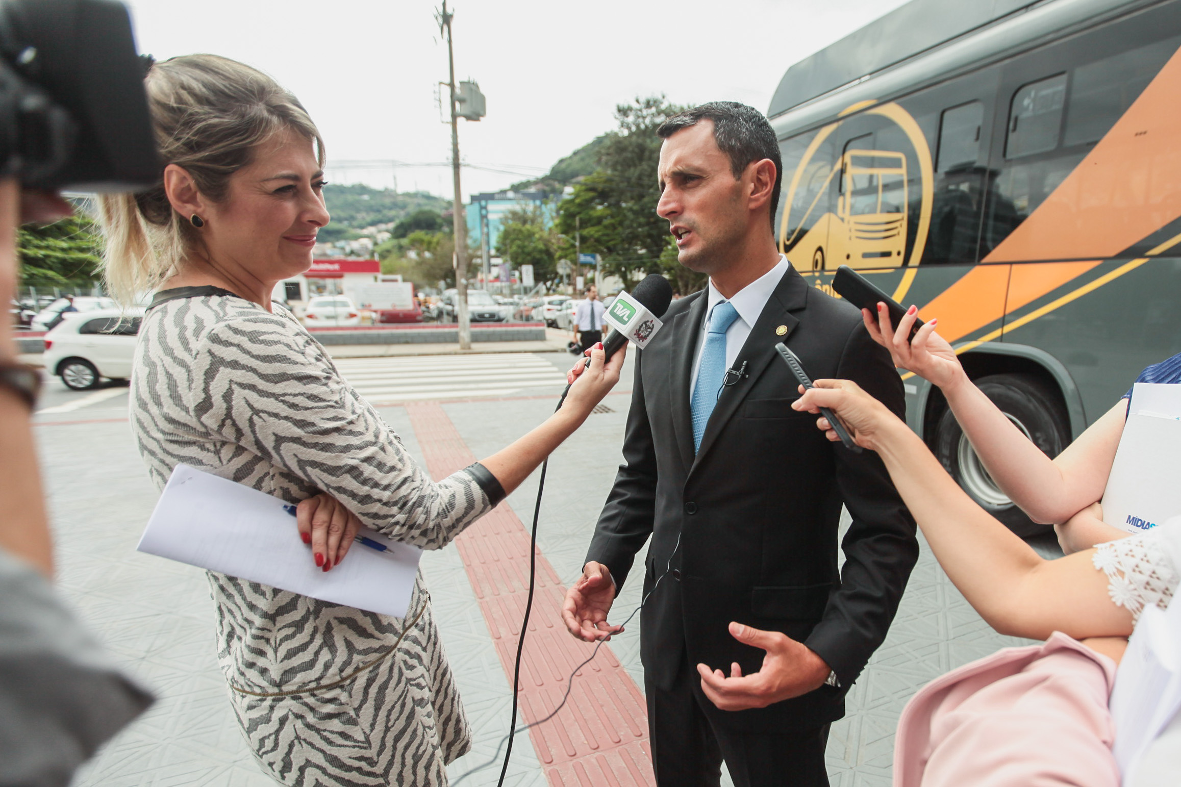 Ônibus Elétrico Alimentado por Energia Solar da UFSC.