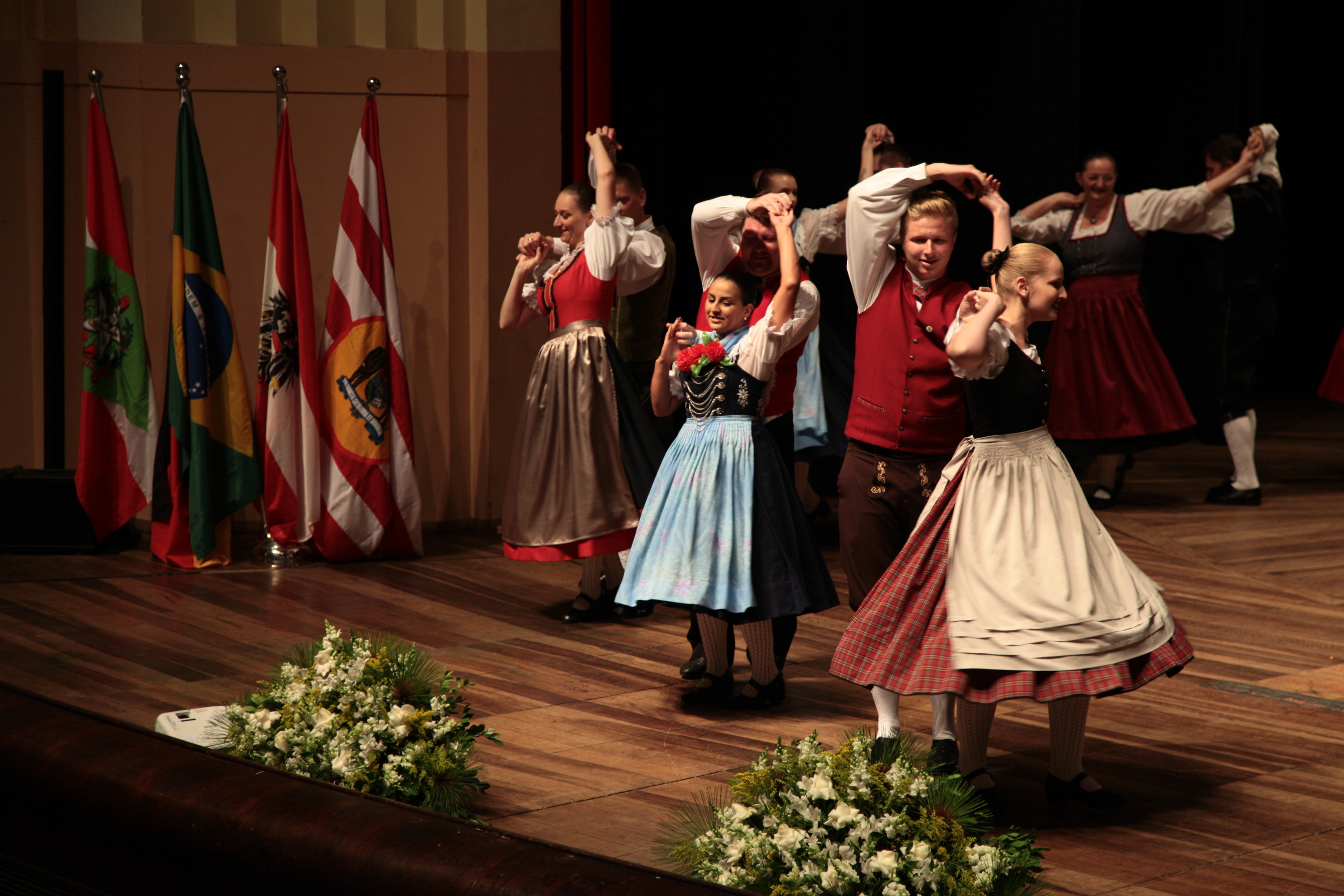 Sessão Solene - Homenagem aos Grupos Folclóricos de Blumenau e Região