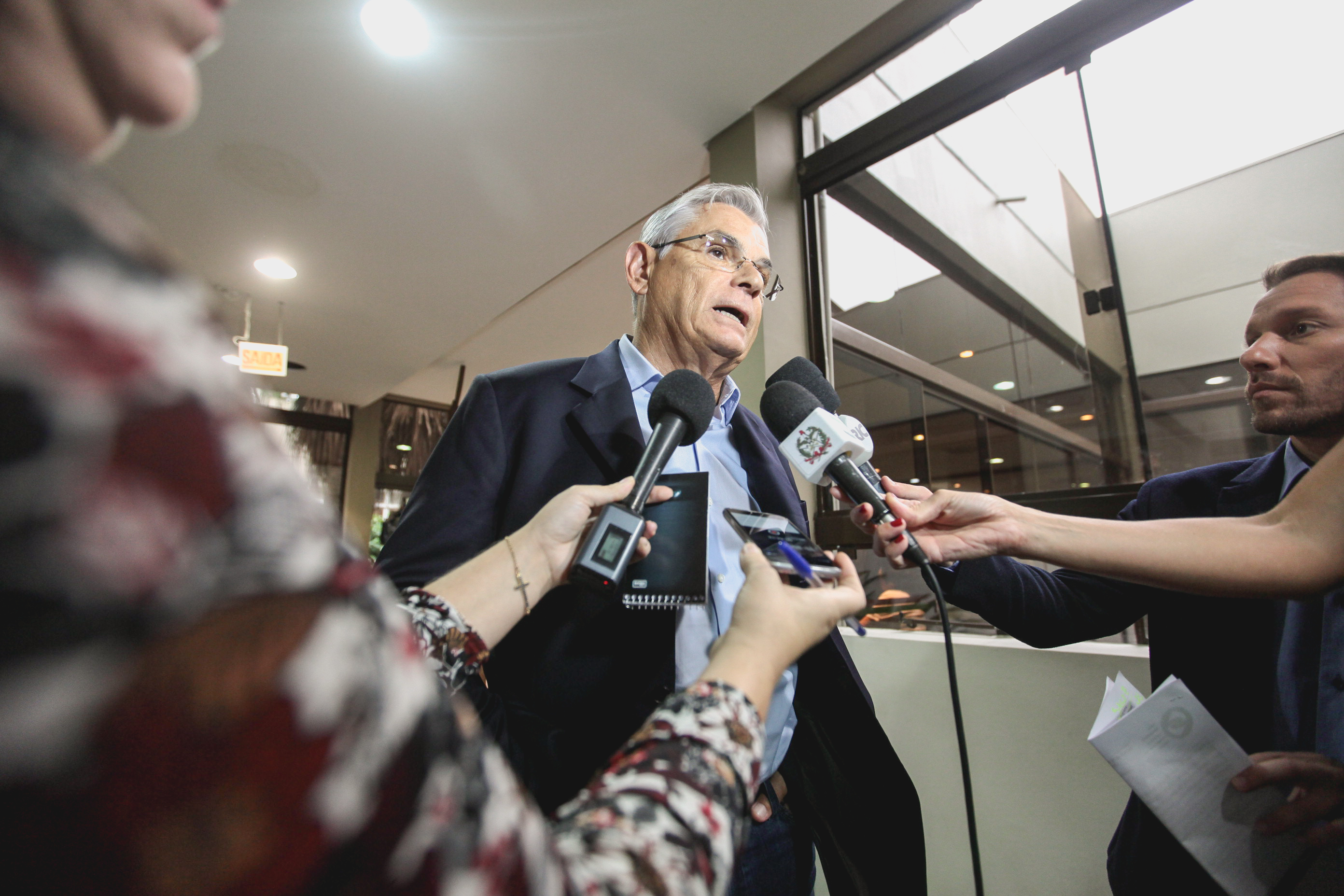 Governador Eduardo Pinho Moreira. Plano de Desenvolvimento Santa Catarina 2030.