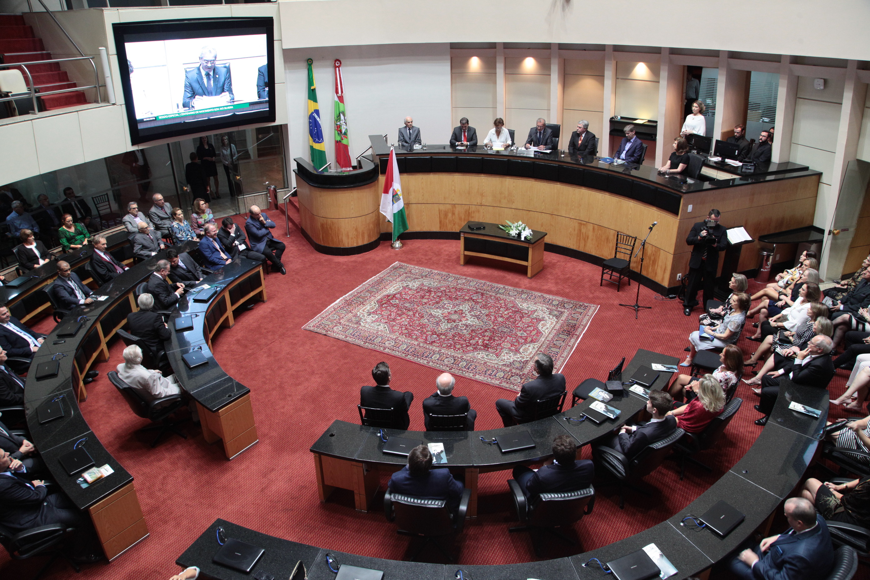 Sessão Especial em homenagem ao Centenário do nascimento do ex-governador Ivo Silveira