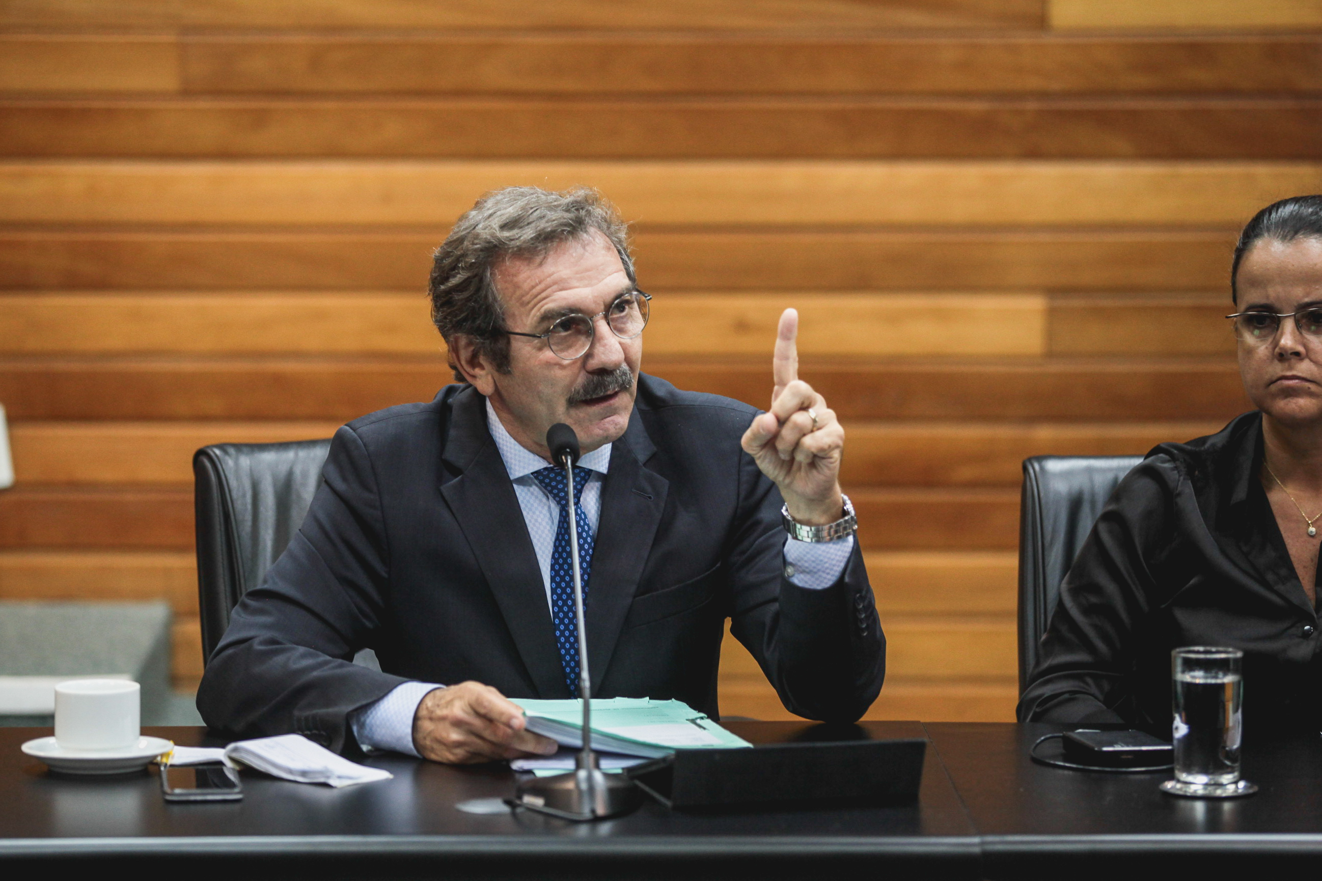 Deputado Serafim Venzon (PSDB).  Comissão de Saúde.