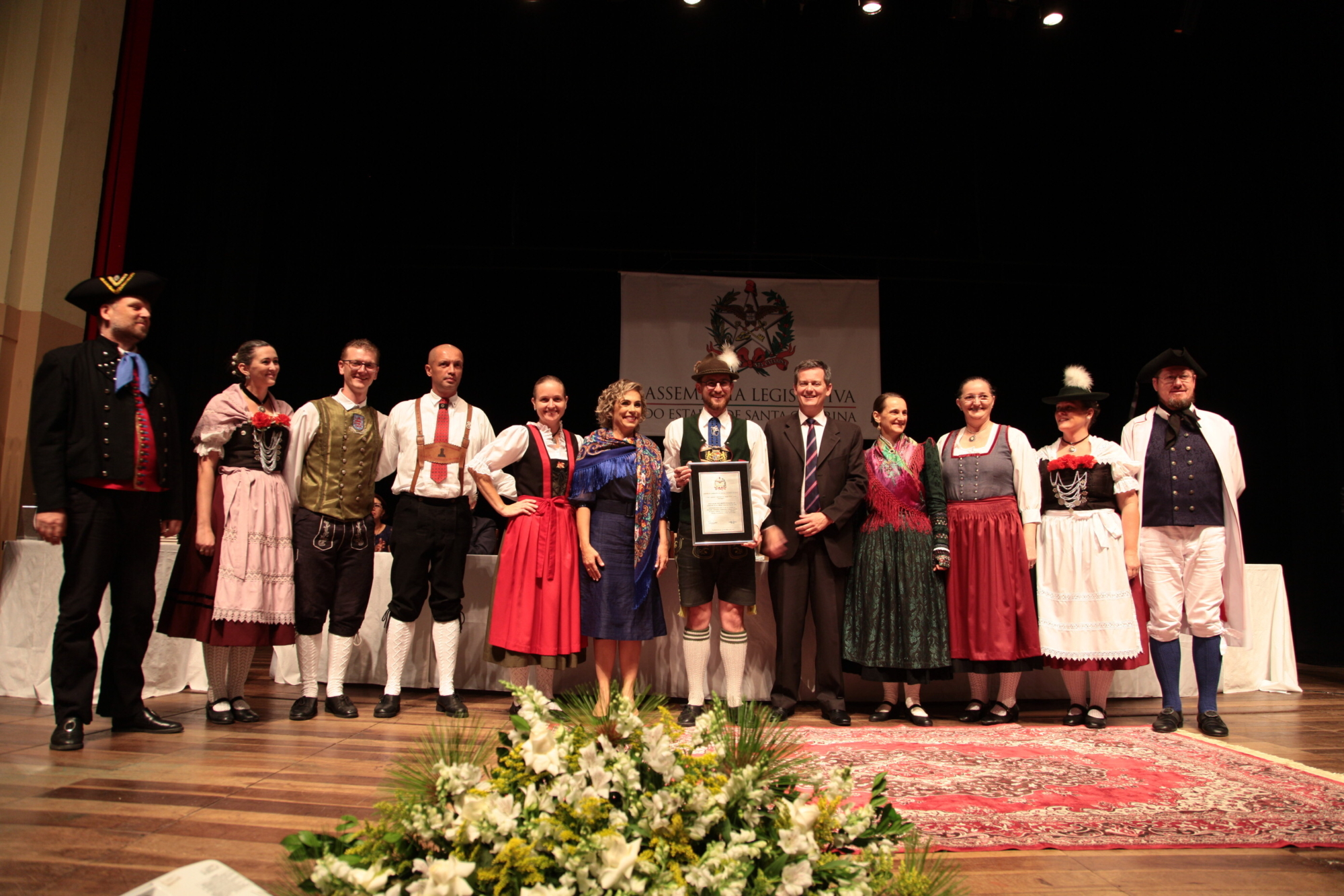 Parlamento celebra 25 anos da Associação dos Grupos Folclóricos Germânicos