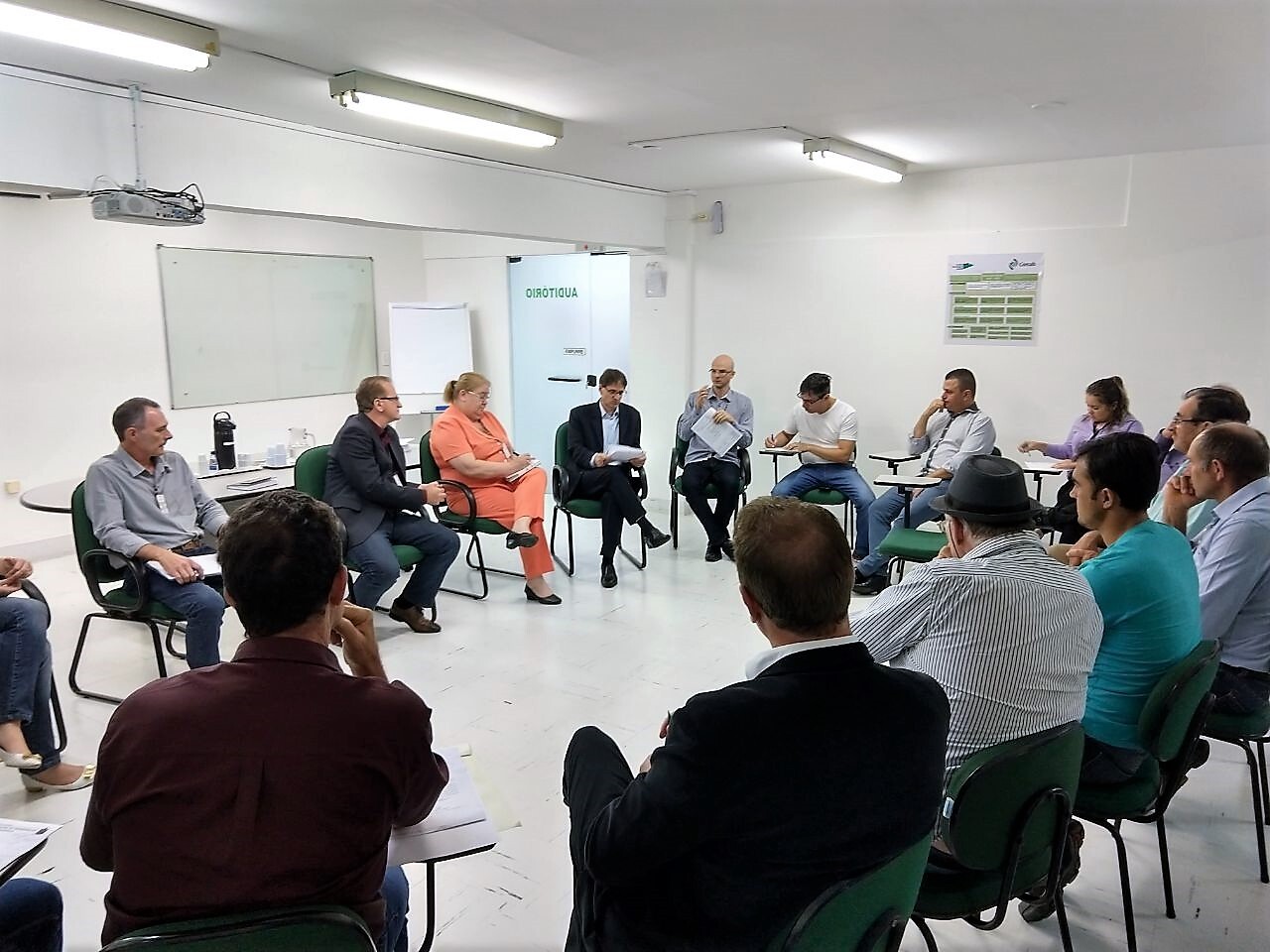 Deputado Neodi Saretta em reunião com produtores na Conab