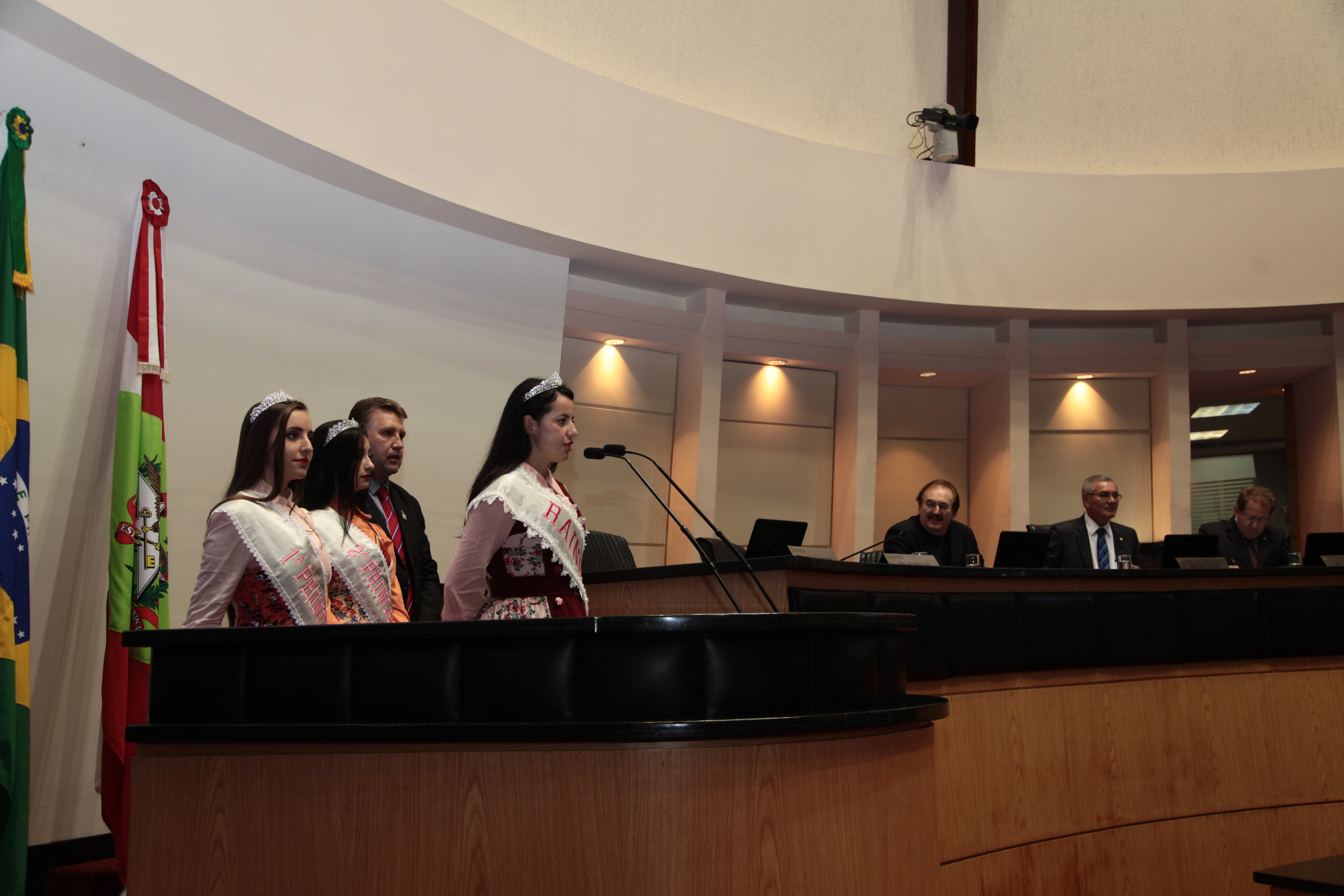 Prefeito e soberanas de Abdon Batista