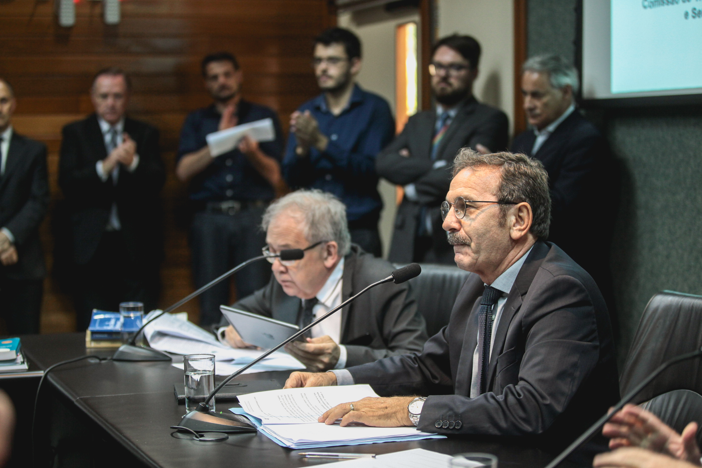 Comissão de Trabalho, Administração e Serviço Público.