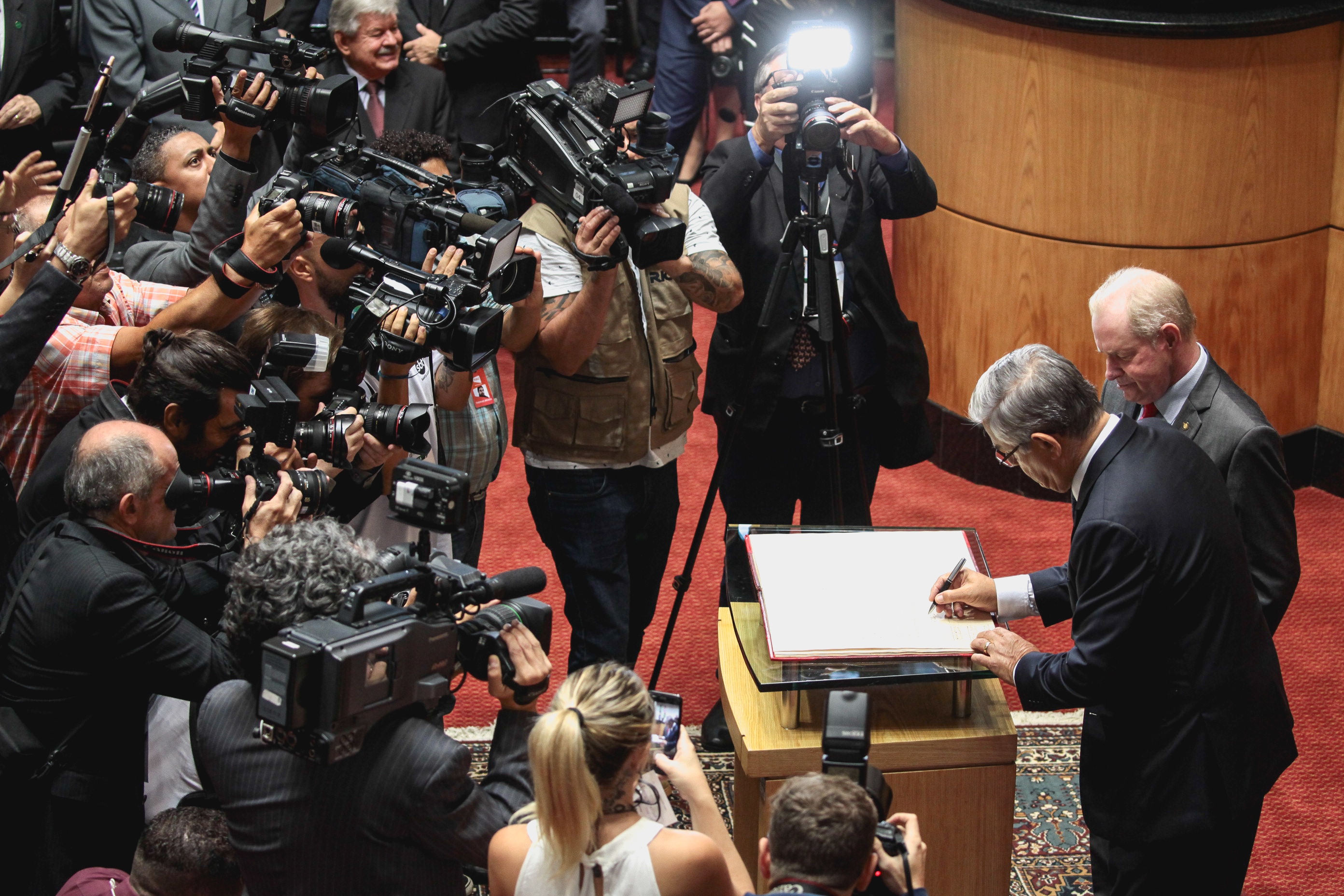 Posse do Governador do Estado Eduardo Pinho Moreira.