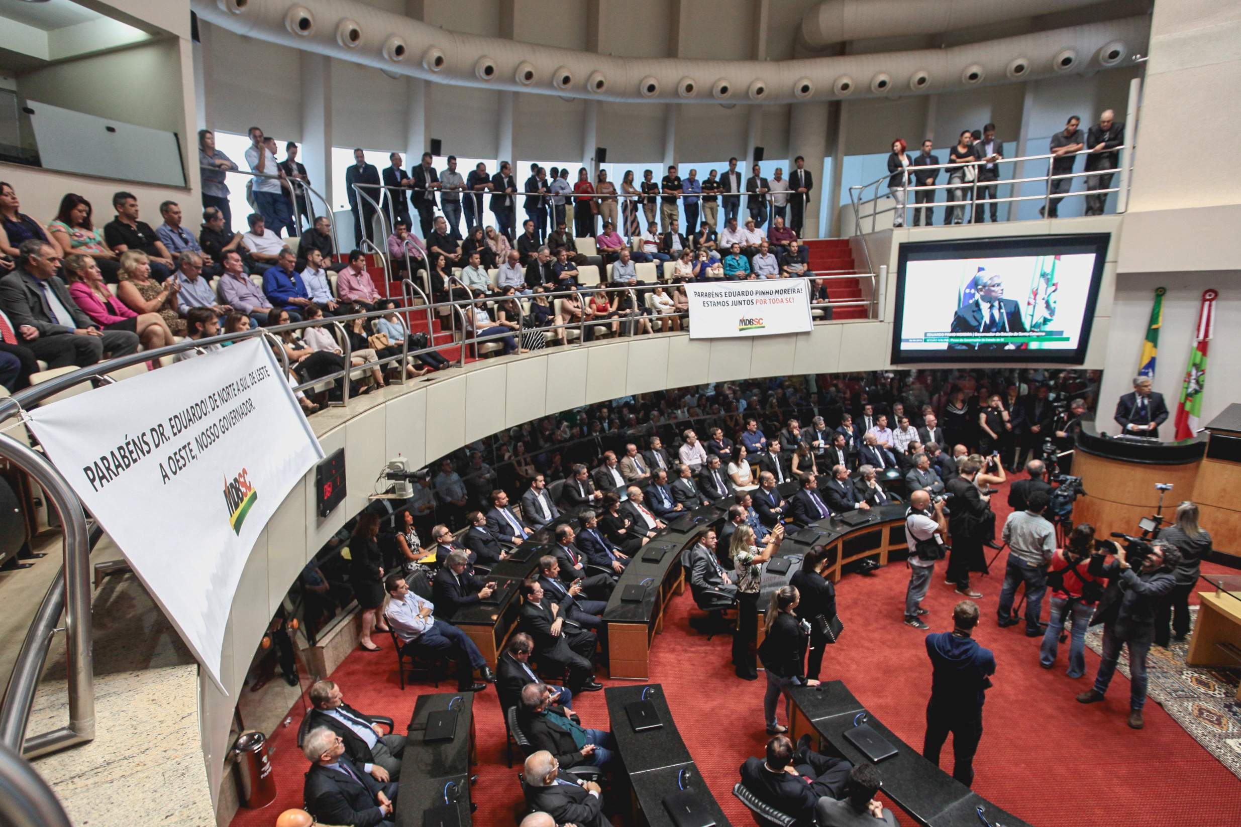Posse do Governador do Estado Eduardo Pinho Moreira.