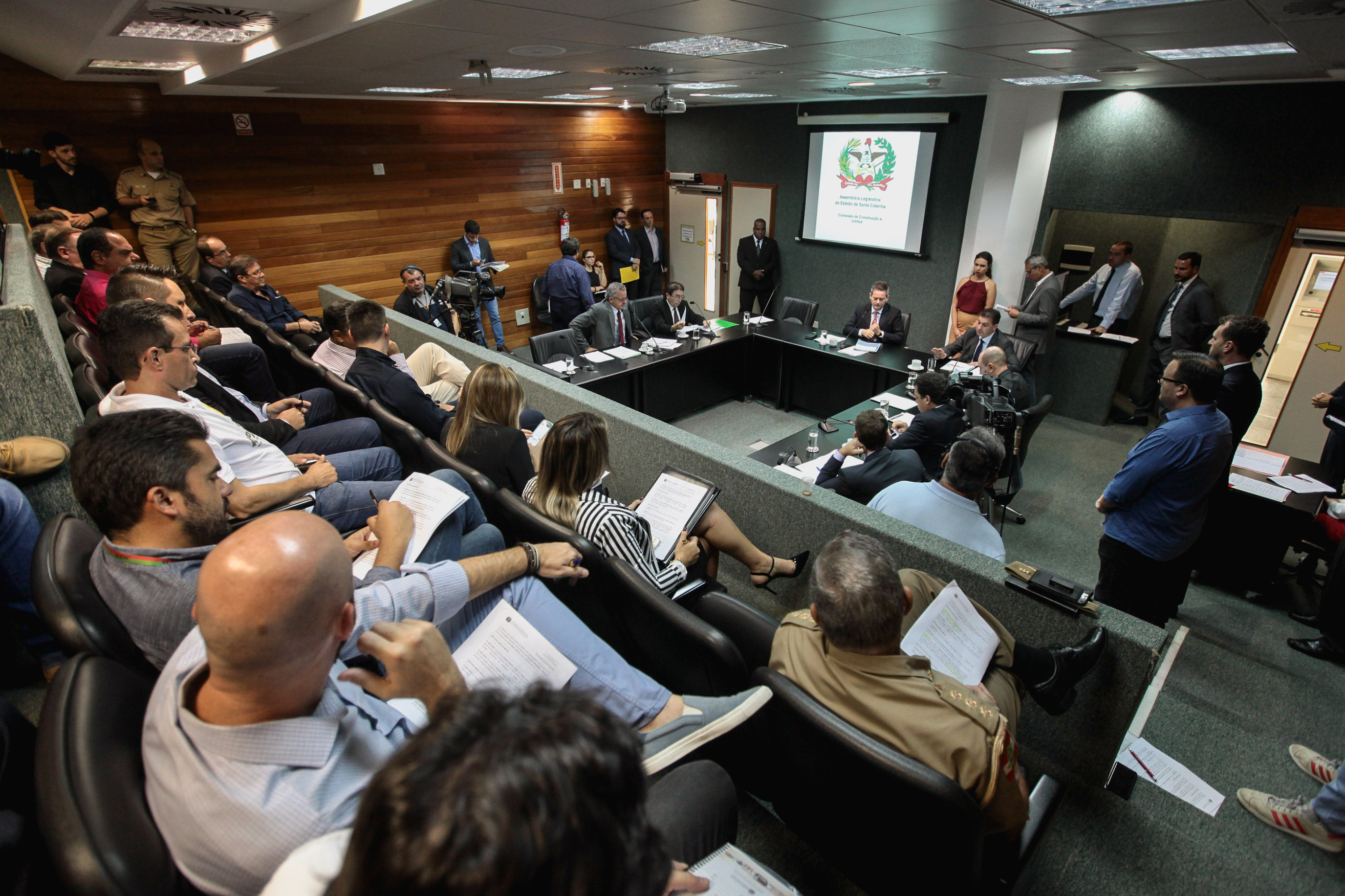 Comissão de Constituição e Justiça.