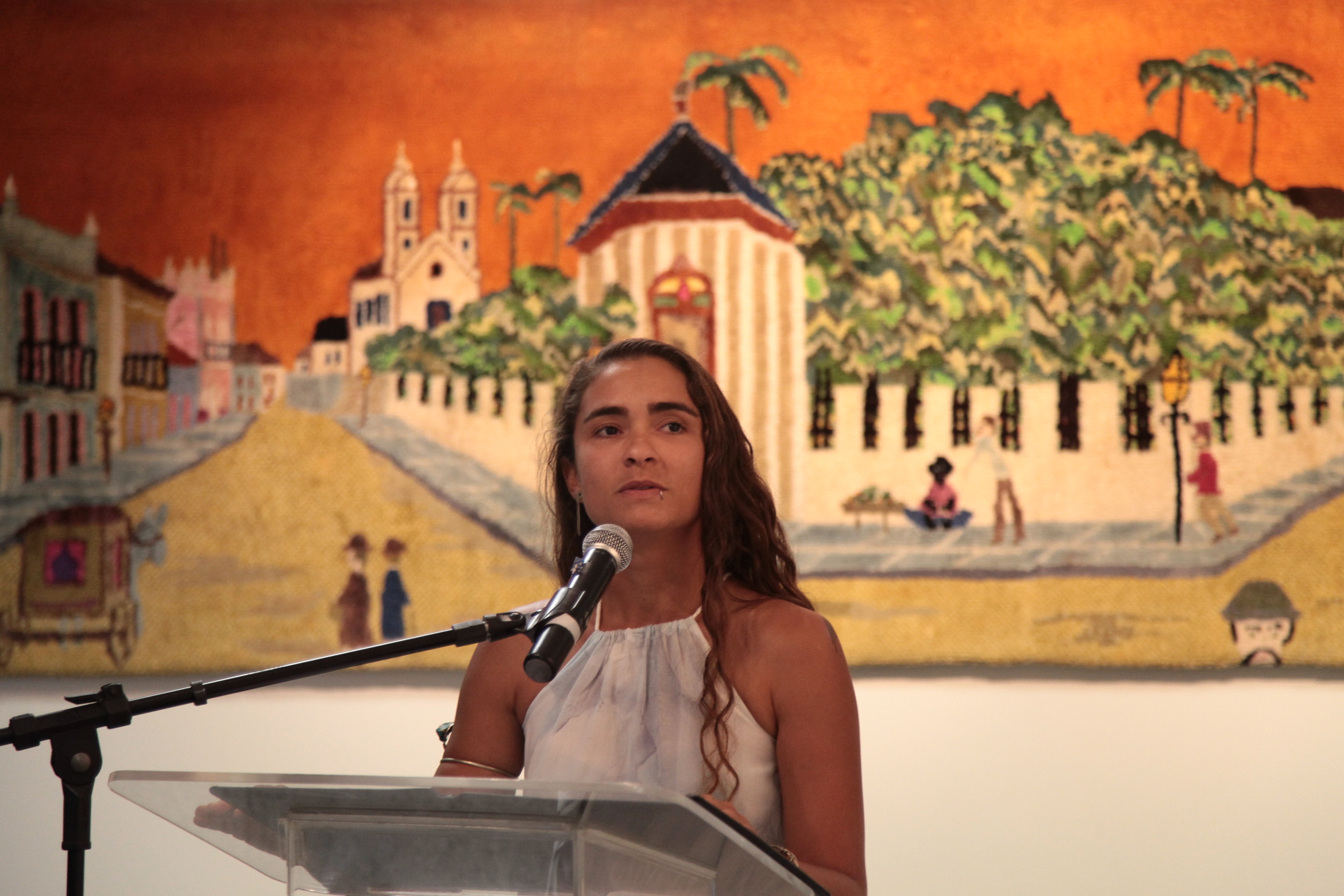 Exposição Família Mais Feliz - Uma onda de amor no autismo´.