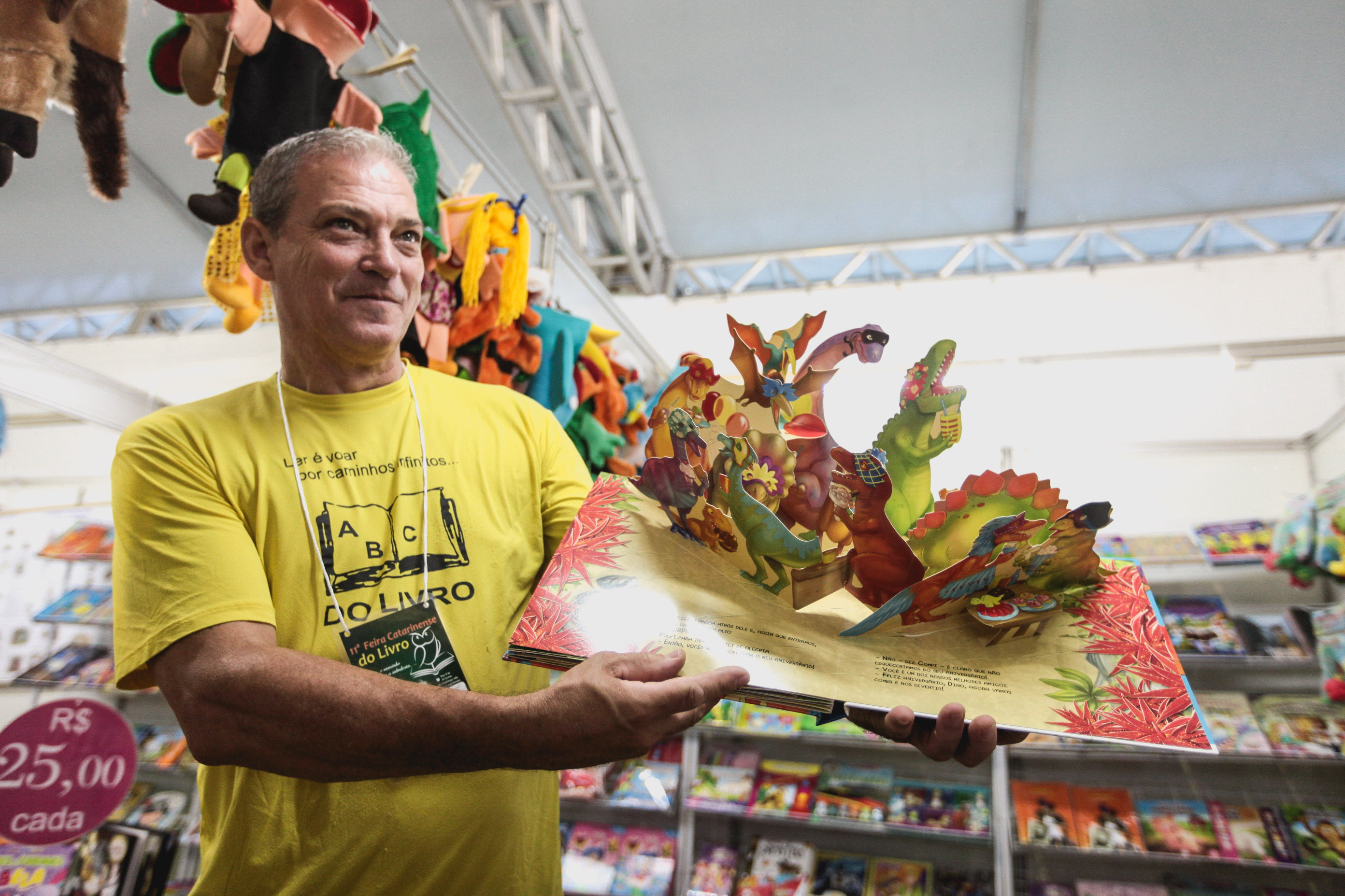 11ª Feira Catarinense do Livro.